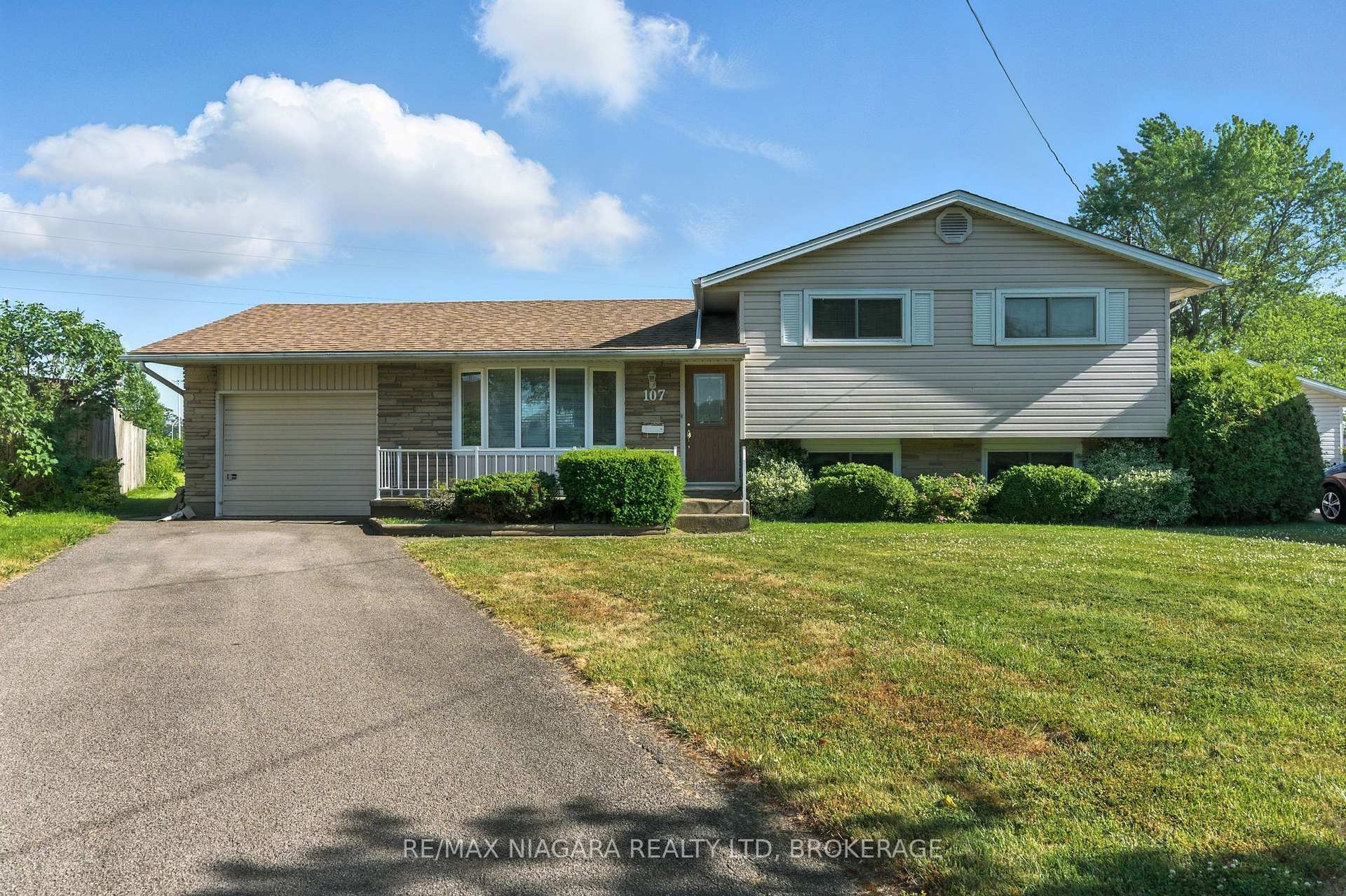 Photo 1 of 107 Harrison Avenue, Welland, Lincoln/Crowland — HOMEH