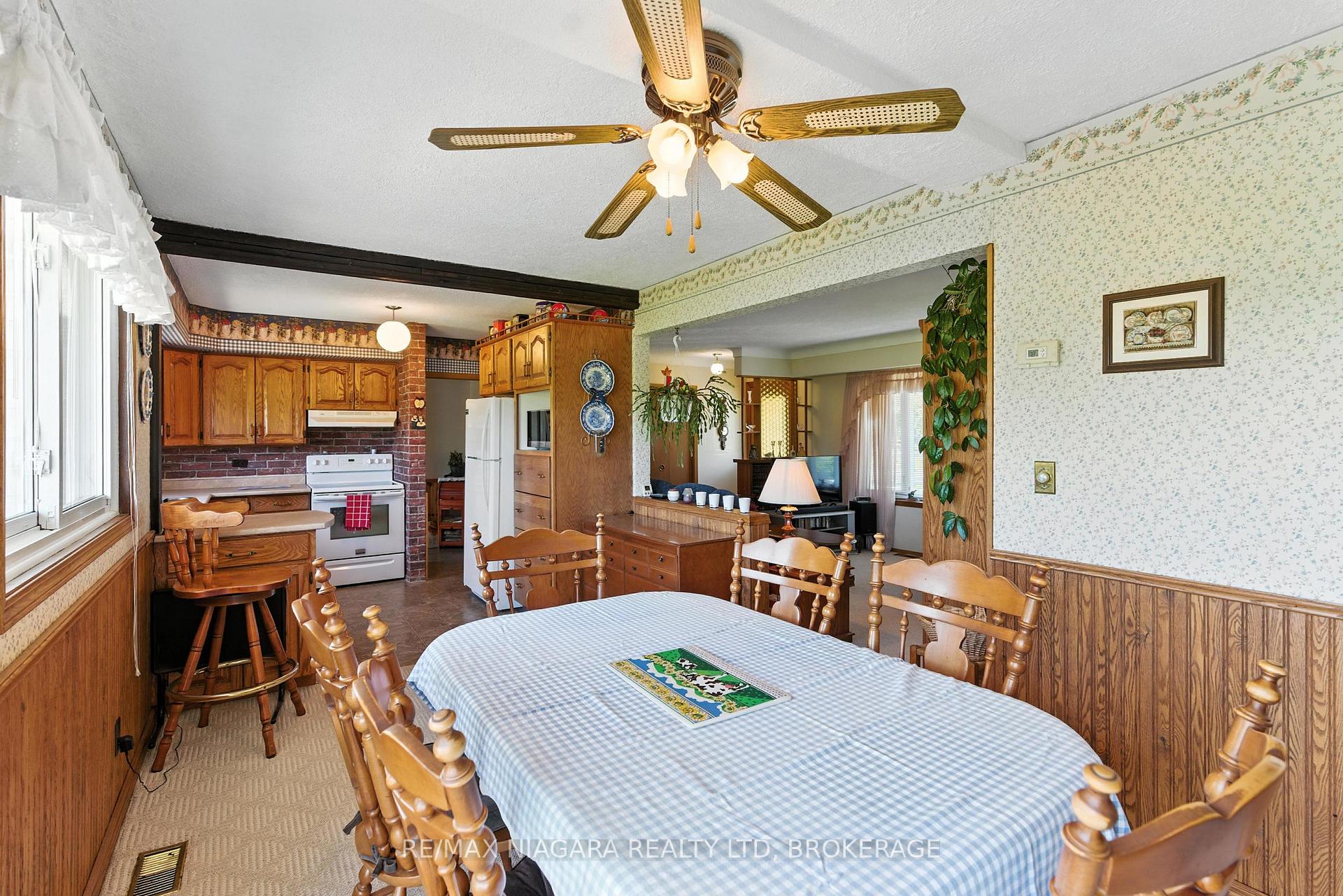 Photo 7 of 107 Harrison Avenue, Welland, Lincoln/Crowland — HOMEH