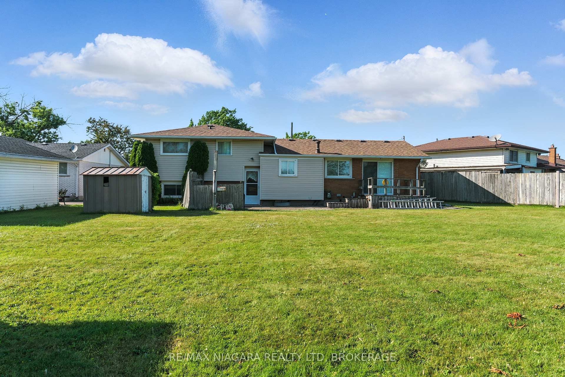 Photo 33 of 107 Harrison Avenue, Welland, Lincoln/Crowland — HOMEH