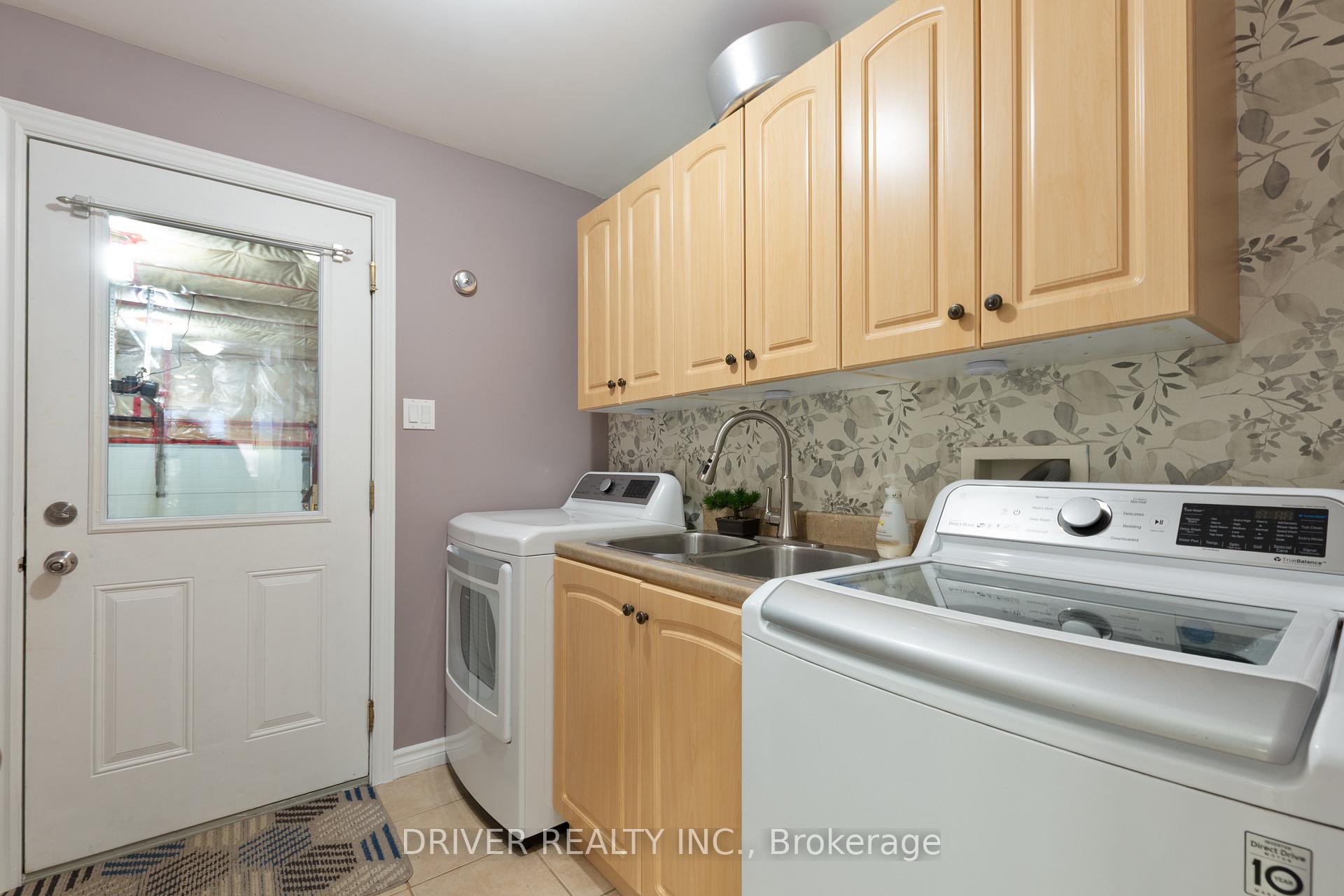 Photo 13 of 12 Tara Court, Aylmer — HOMEH