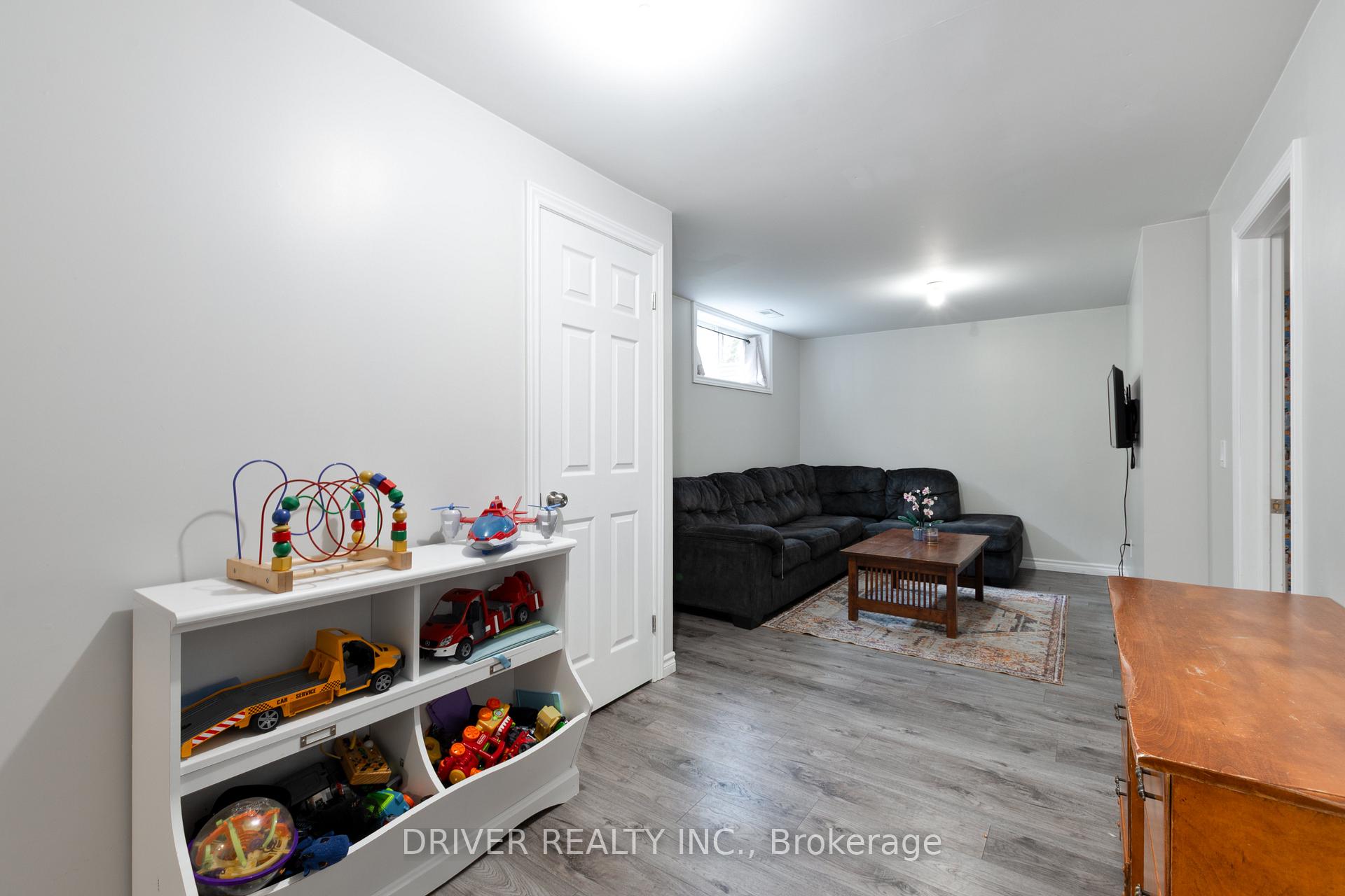 Photo 19 of 12 Tara Court, Aylmer — HOMEH