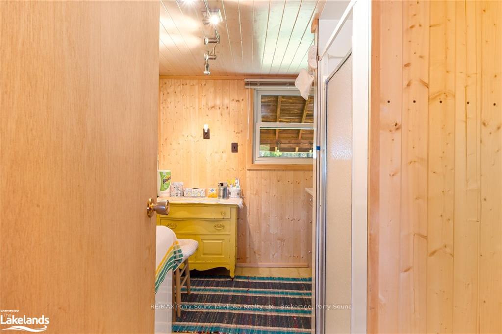 Photo 37 of 15 Minnow Lane, Whitestone, Hagerman — HOMEH