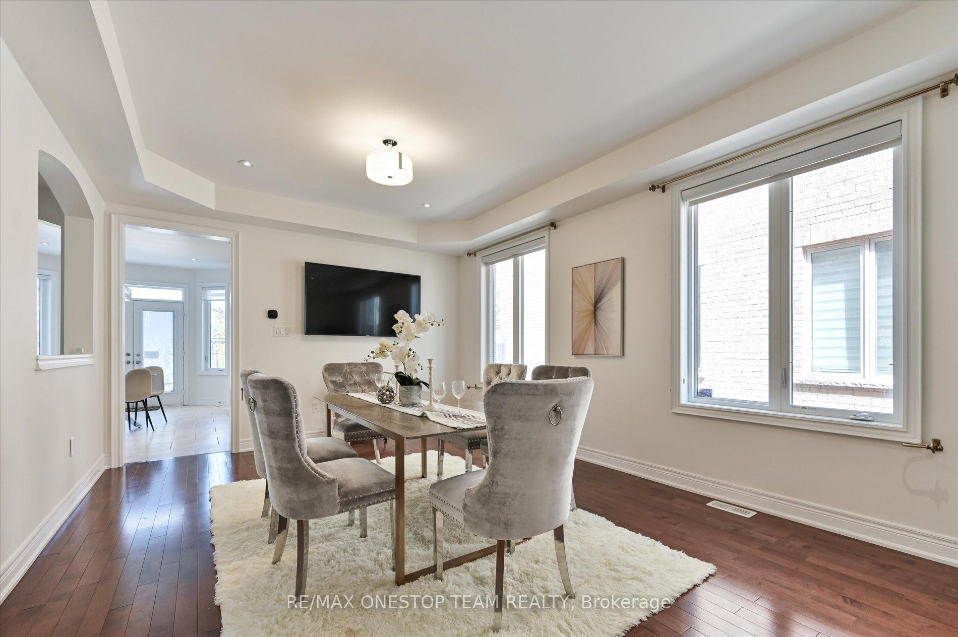 Photo 7 of 82 Heritage Estates Road, Vaughan, Patterson — HOMEH