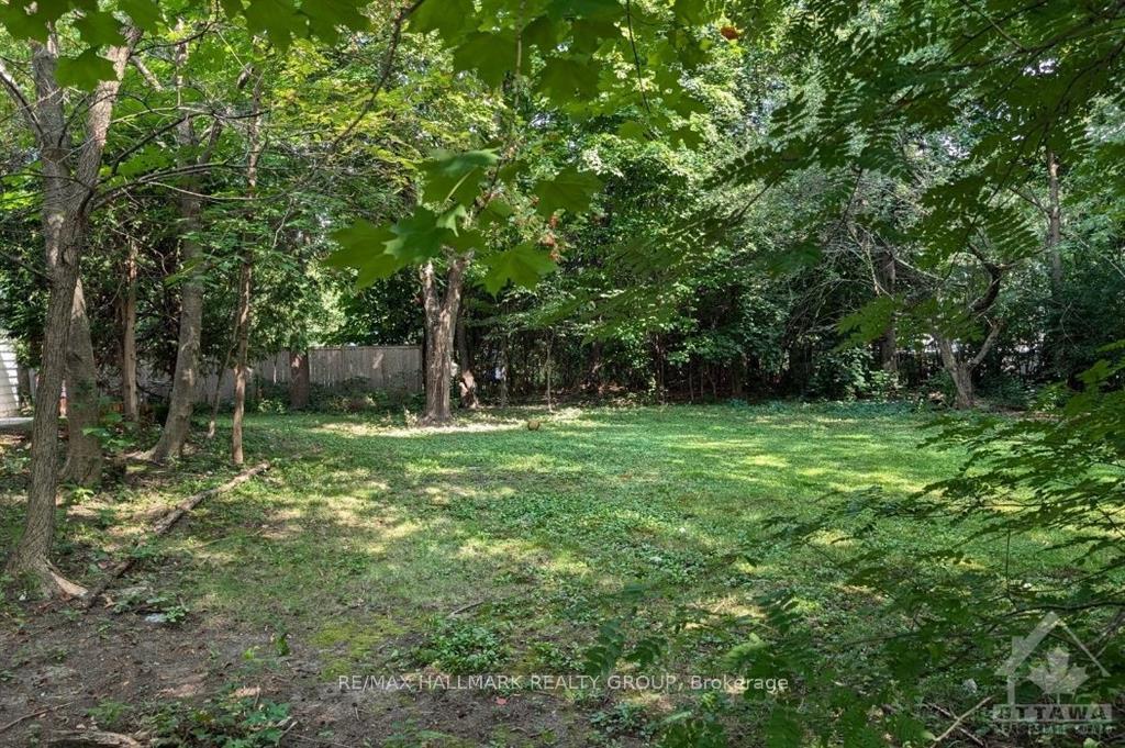 Photo 11 of 537 Moodie Drive, Ottawa, Arbeatha Park — HOMEH