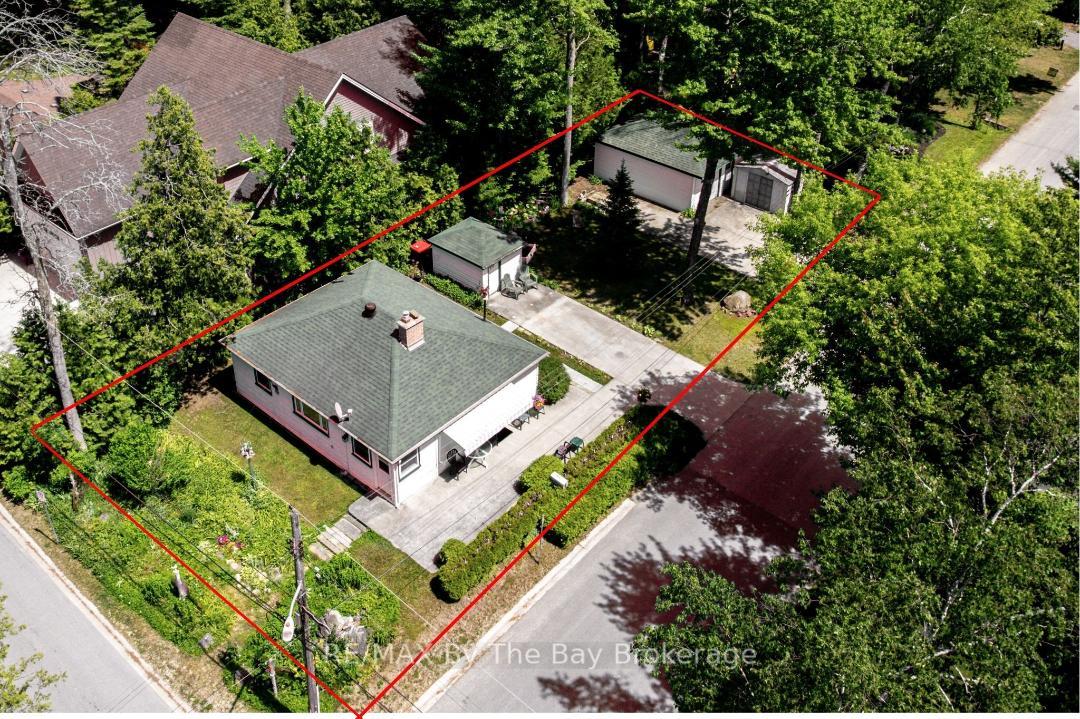 Photo 8 of 1105 Shore Lane, Wasaga Beach — HOMEH