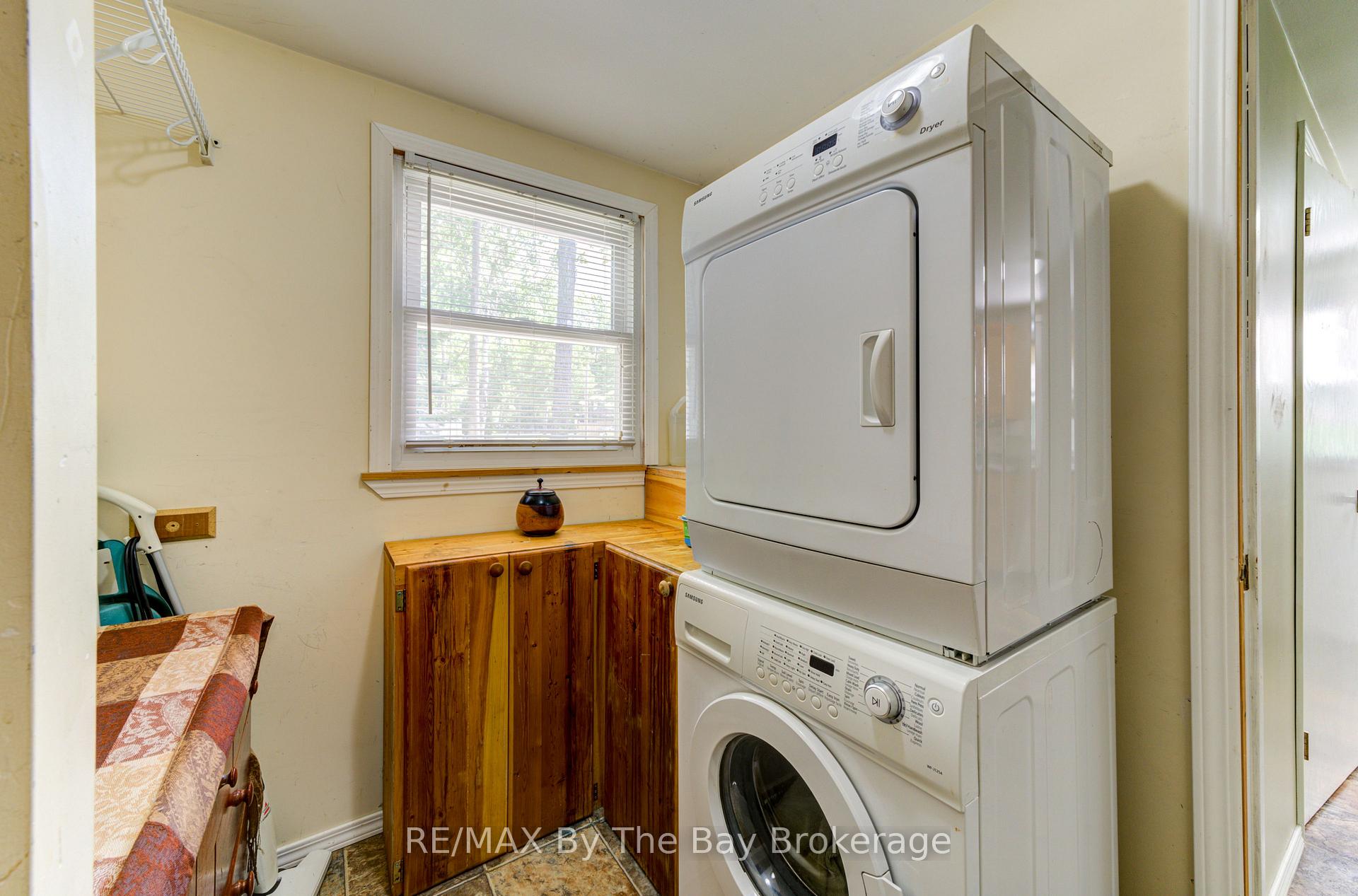 Photo 9 of 1105 Shore Lane, Wasaga Beach — HOMEH