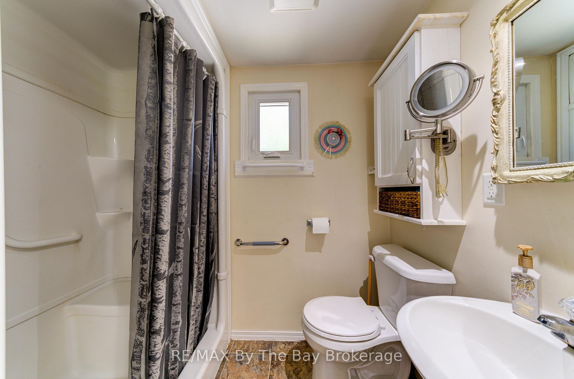 Photo 10 of 1105 Shore Lane, Wasaga Beach — HOMEH