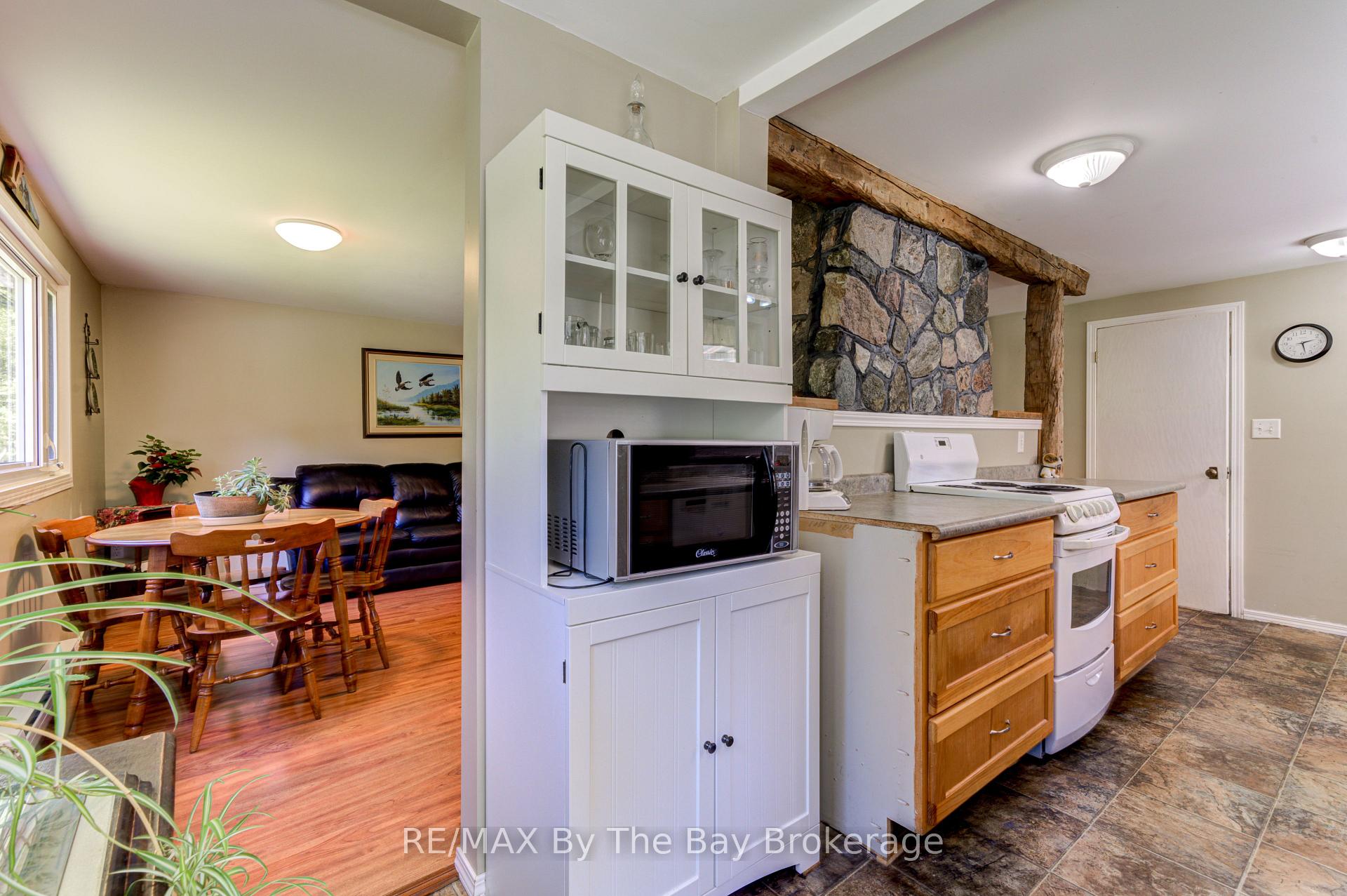 Photo 16 of 1105 Shore Lane, Wasaga Beach — HOMEH