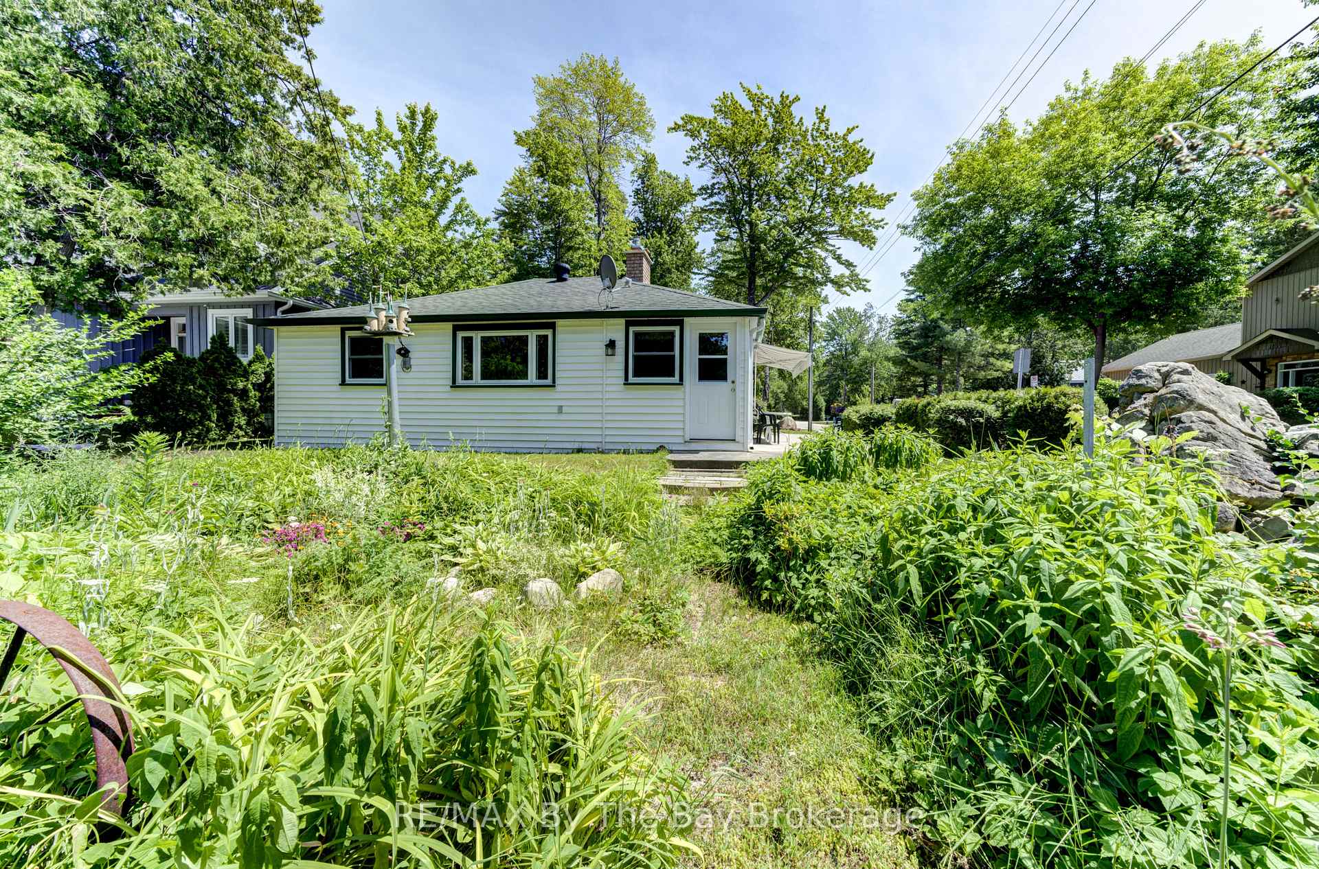 Photo 25 of 1105 Shore Lane, Wasaga Beach — HOMEH