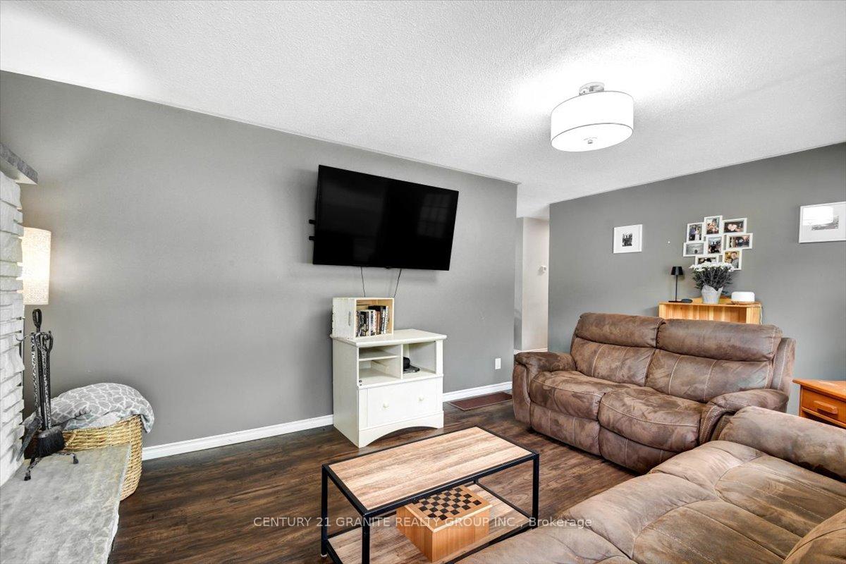 Photo 8 of 22 Forest Hill Road, Bancroft, Bancroft Ward — HOMEH