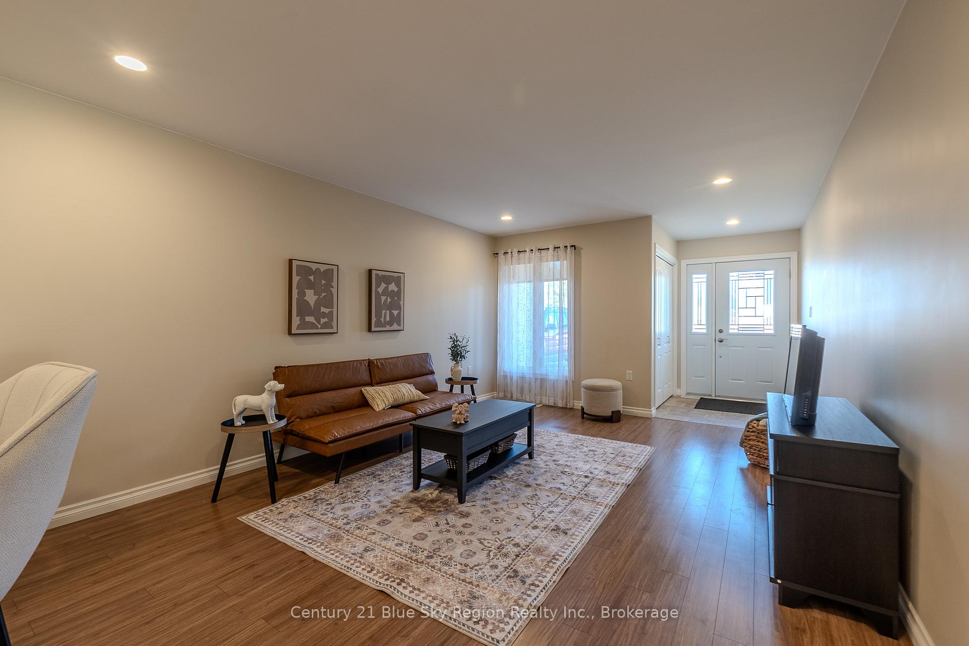 Photo 5 of 102 Second Street, West Nipissing, Sturgeon Falls — HOMEH