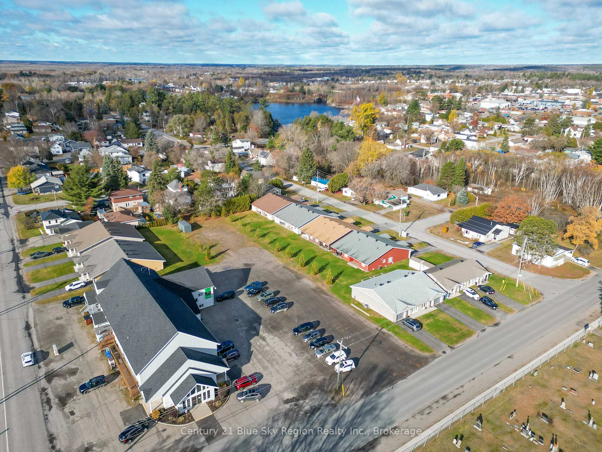 Photo 32 of 102 Second Street, West Nipissing, Sturgeon Falls — HOMEH