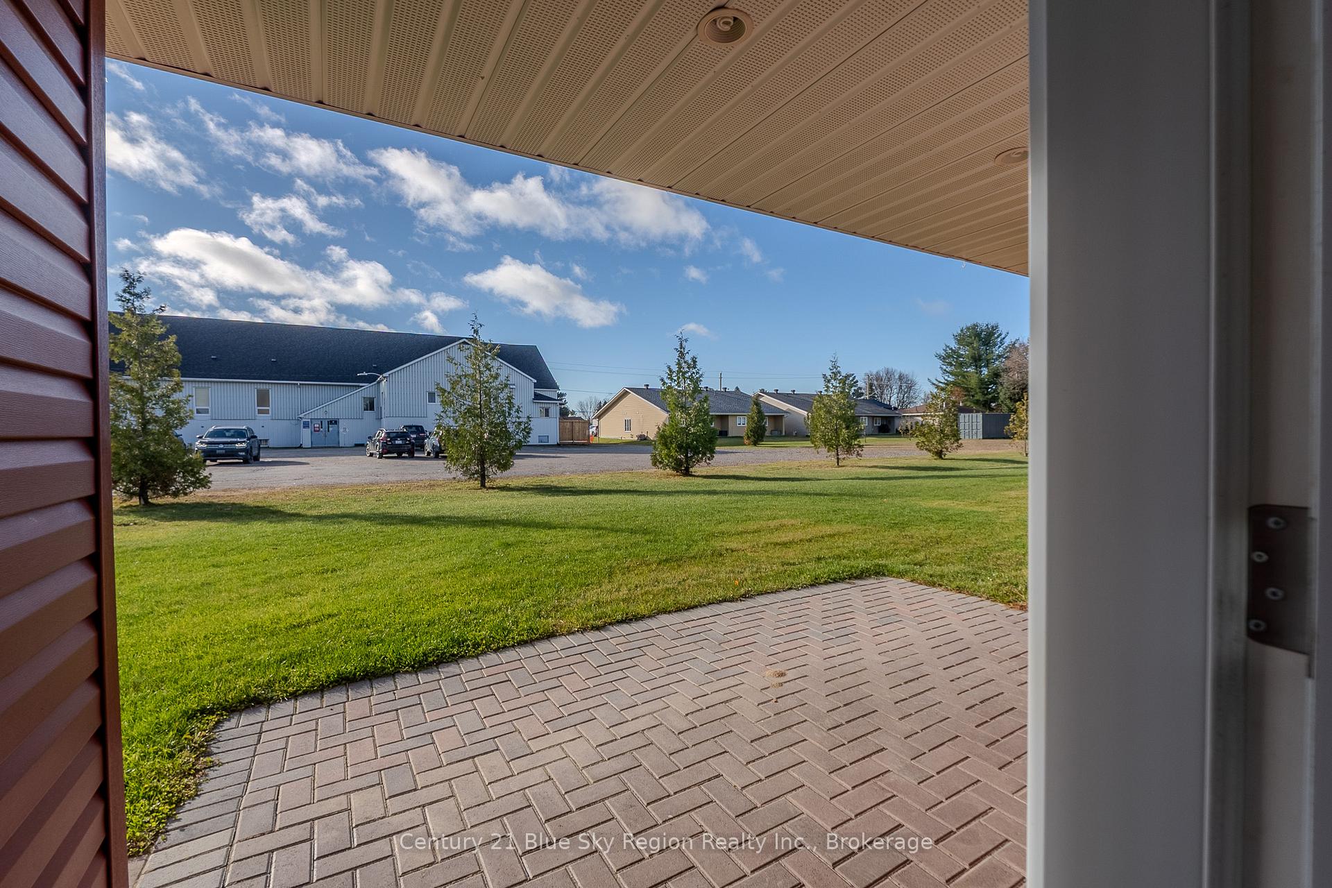 Photo 35 of 102 Second Street, West Nipissing, Sturgeon Falls — HOMEH