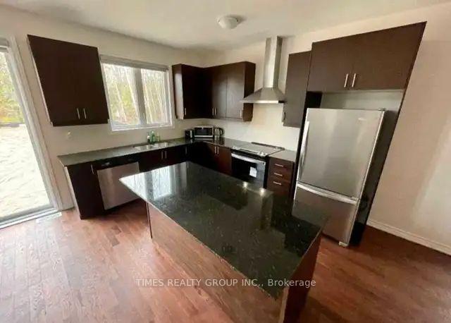 Photo 2 of 3217 Mosley Street, Wasaga Beach — HOMEH