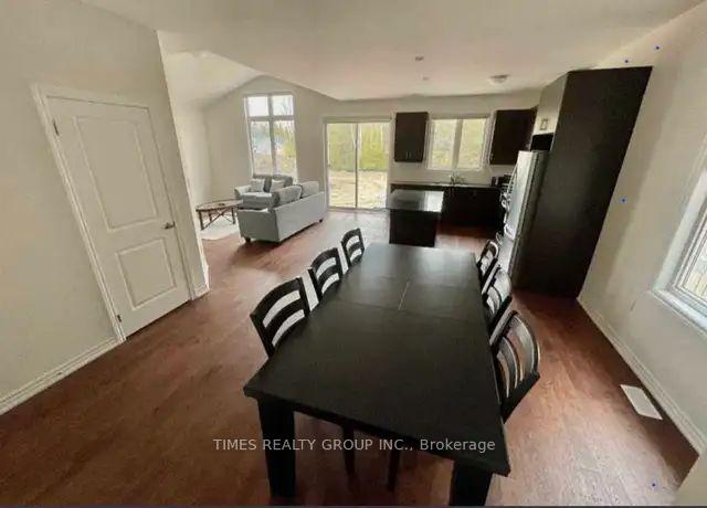 Photo 3 of 3217 Mosley Street, Wasaga Beach — HOMEH