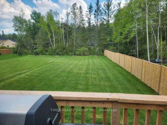 Photo 17 of 3217 Mosley Street, Wasaga Beach — HOMEH