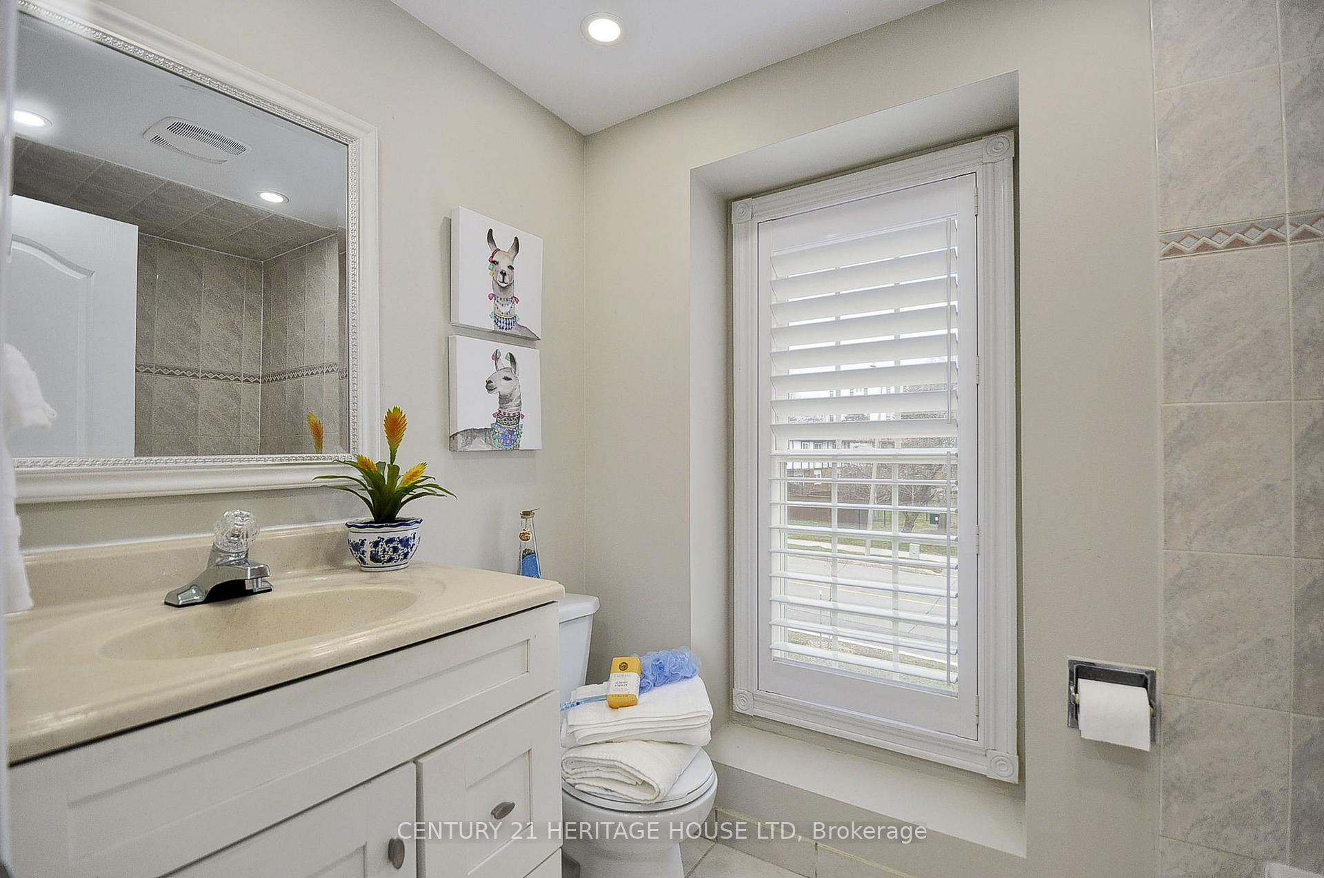 Photo 23 of Unit A, 262 Northlake Drive, Waterloo — HOMEH