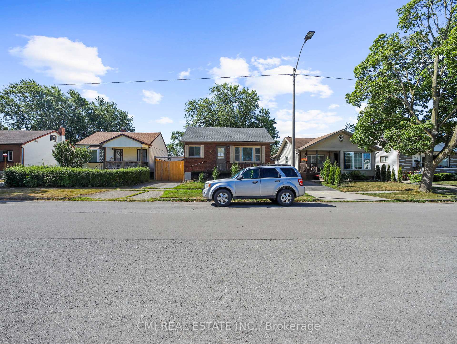Photo 4 of 393 Corvette Street, Welland, Lincoln/Crowland — HOMEH