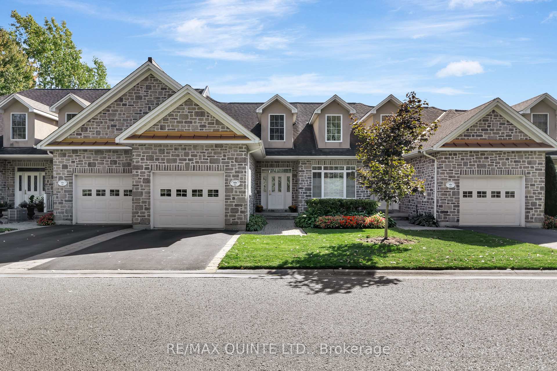 Front of 24 Gracefield Lane