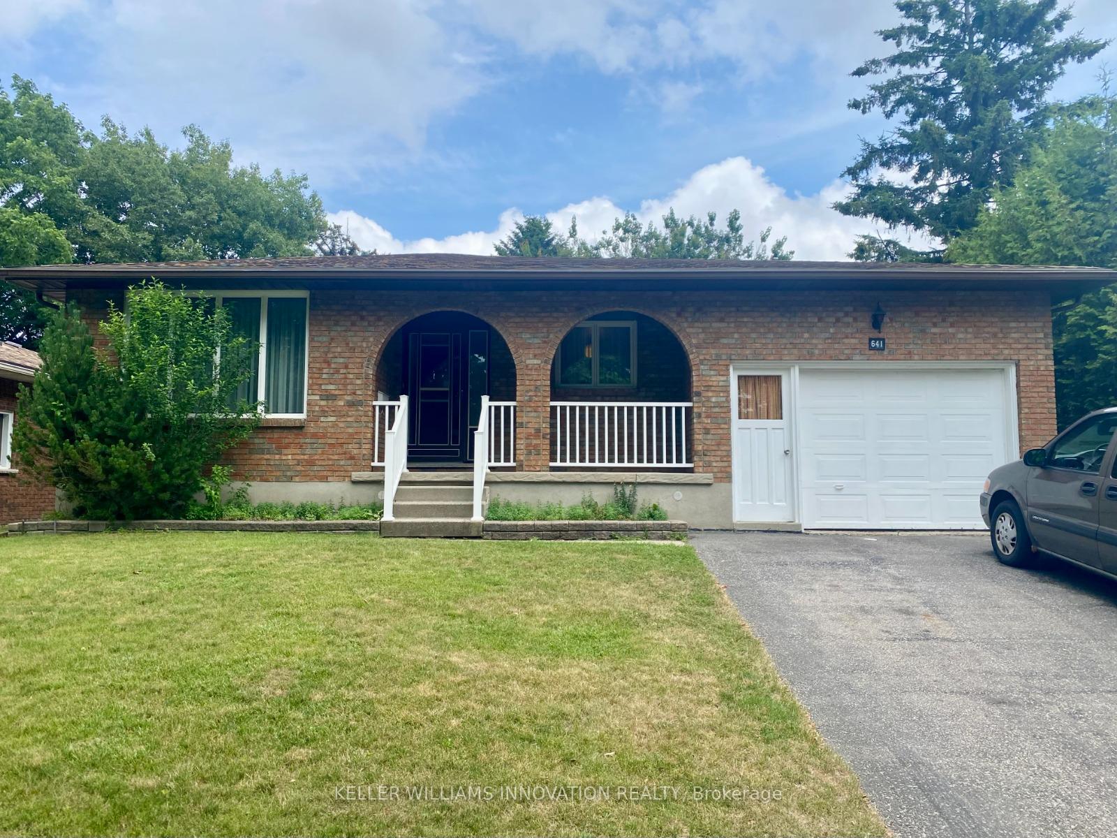 Photo 1 of 641 Black Oak Crescent, Waterloo — HOMEH