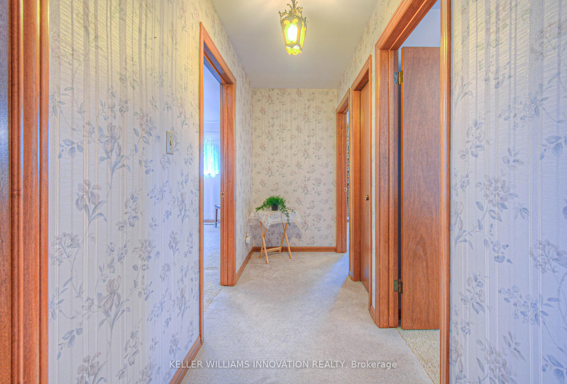 Photo 16 of 641 Black Oak Crescent, Waterloo — HOMEH