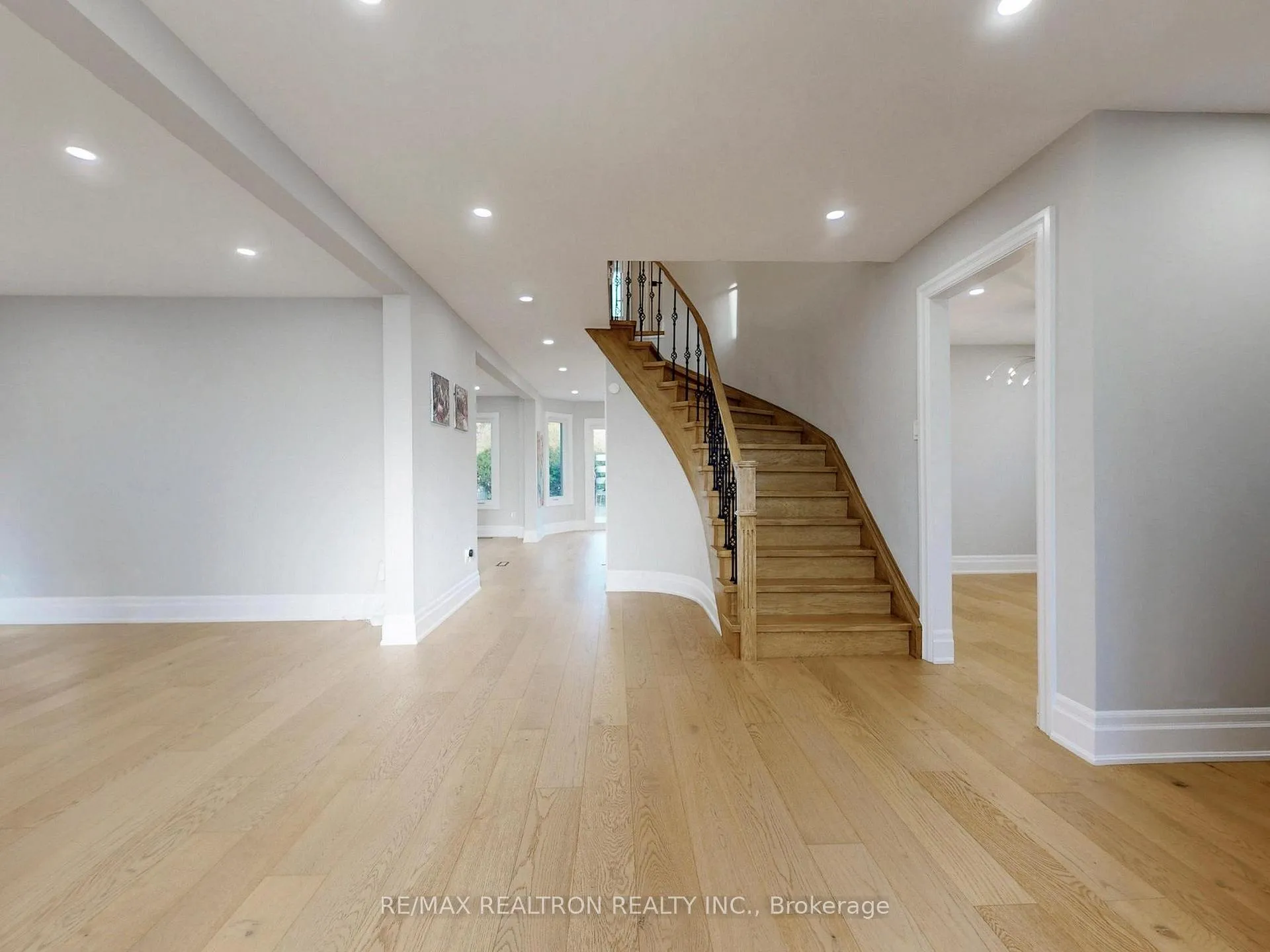 Photo 10 of 19 Timpson Drive, Aurora, Aurora Highlands — HOMEH