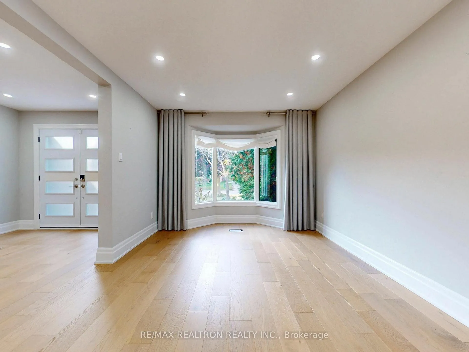 Photo 15 of 19 Timpson Drive, Aurora, Aurora Highlands — HOMEH