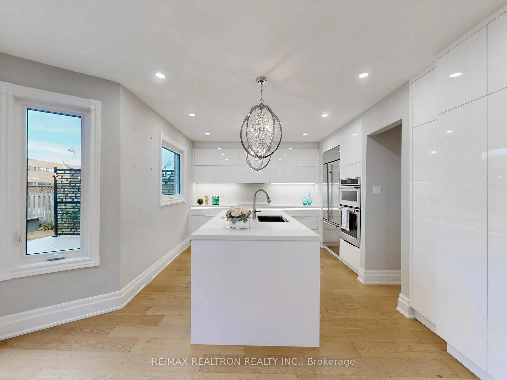 Photo 32 of 19 Timpson Drive, Aurora, Aurora Highlands — HOMEH