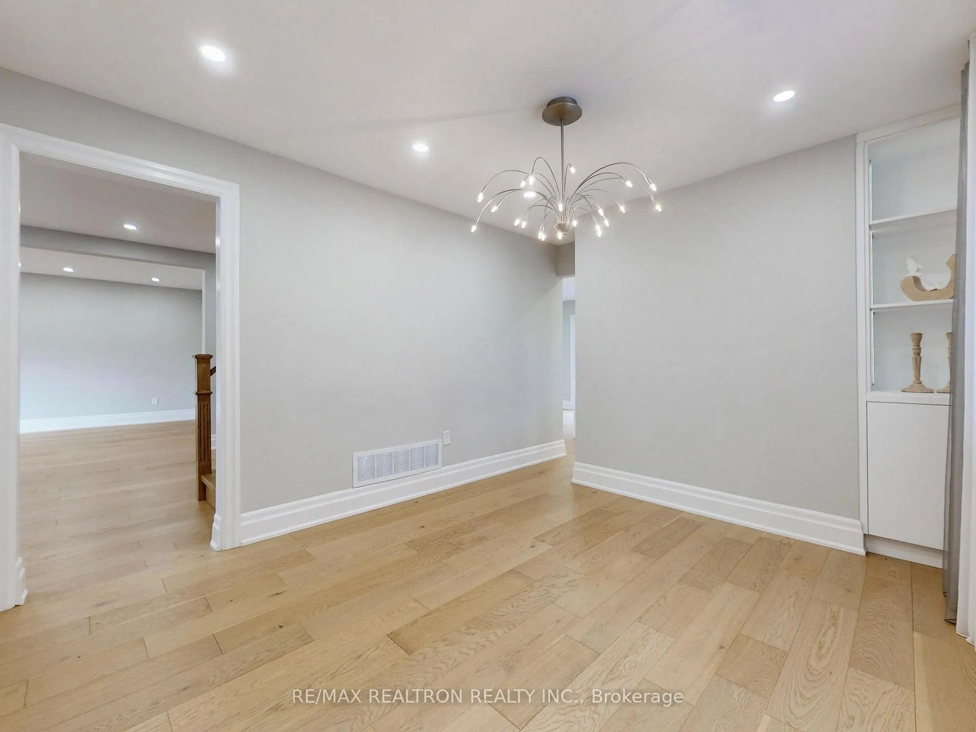 Photo 38 of 19 Timpson Drive, Aurora, Aurora Highlands — HOMEH