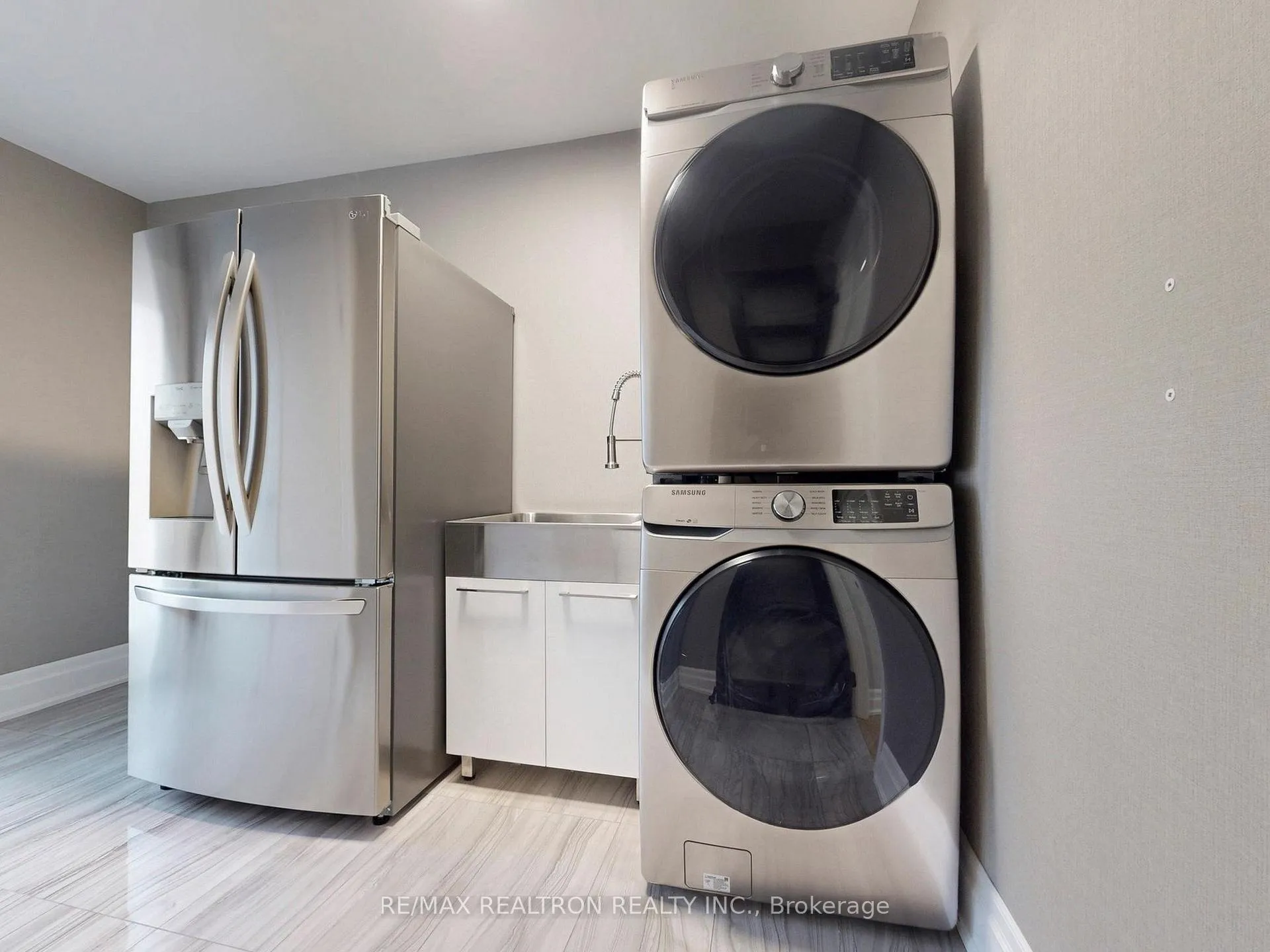 Photo 41 of 19 Timpson Drive, Aurora, Aurora Highlands — HOMEH