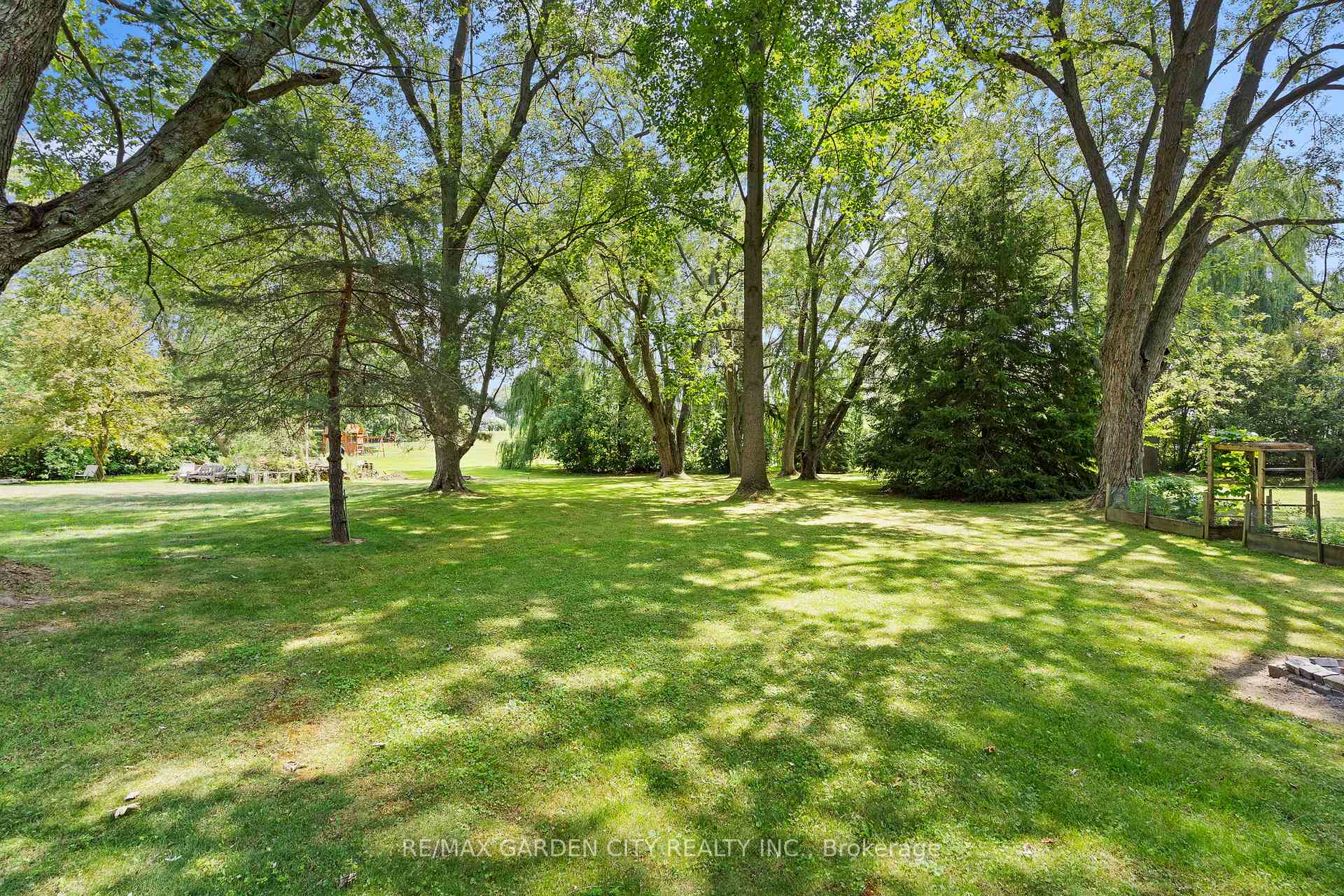 Photo 32 of 83 Summerlea Avenue, Welland, N. Welland — HOMEH