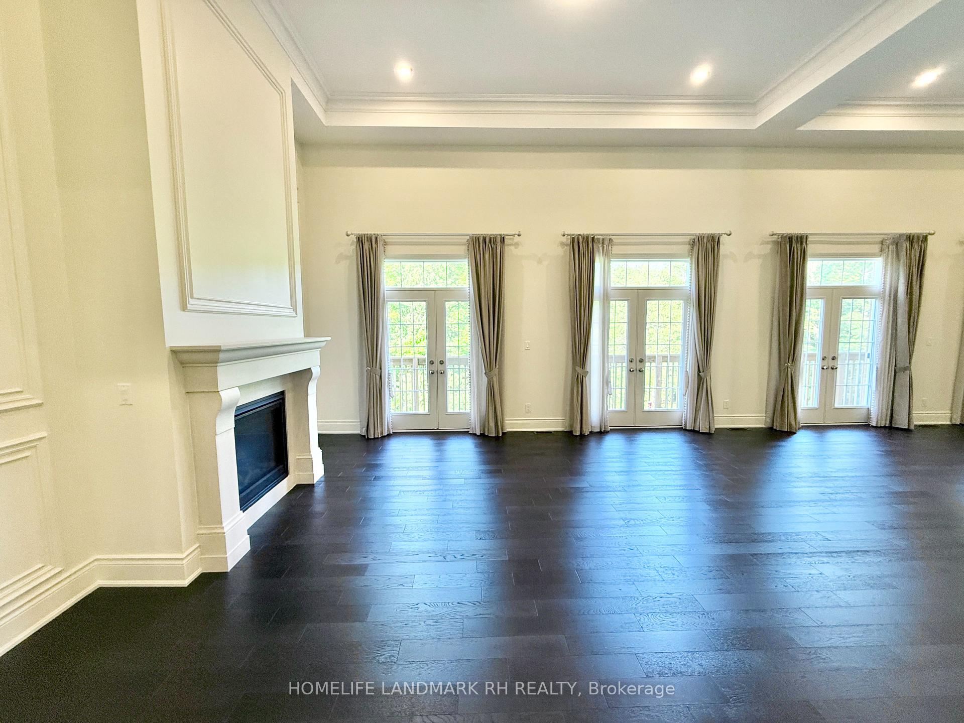Photo 3 of 218 Farrell Road, Vaughan, Patterson — HOMEH