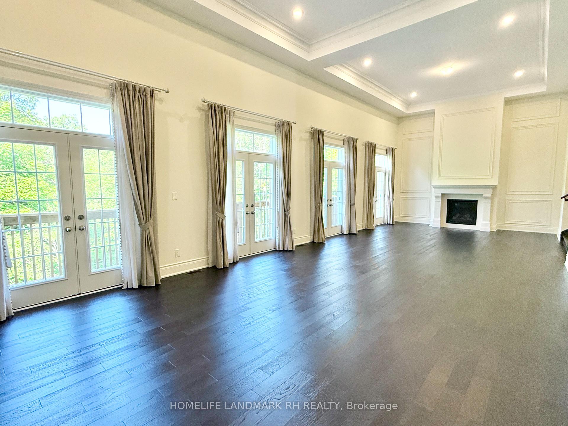 Photo 4 of 218 Farrell Road, Vaughan, Patterson — HOMEH