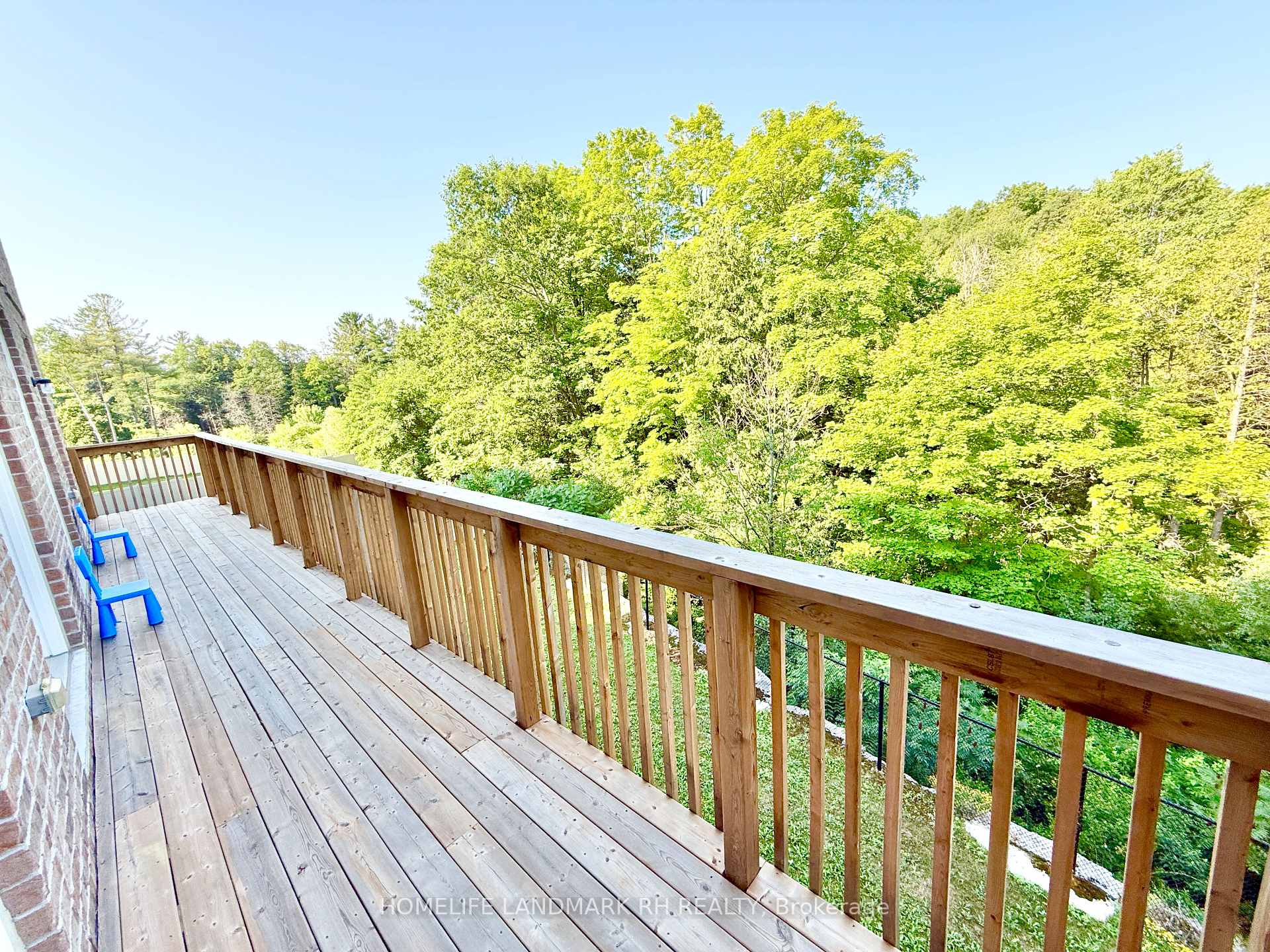Photo 5 of 218 Farrell Road, Vaughan, Patterson — HOMEH