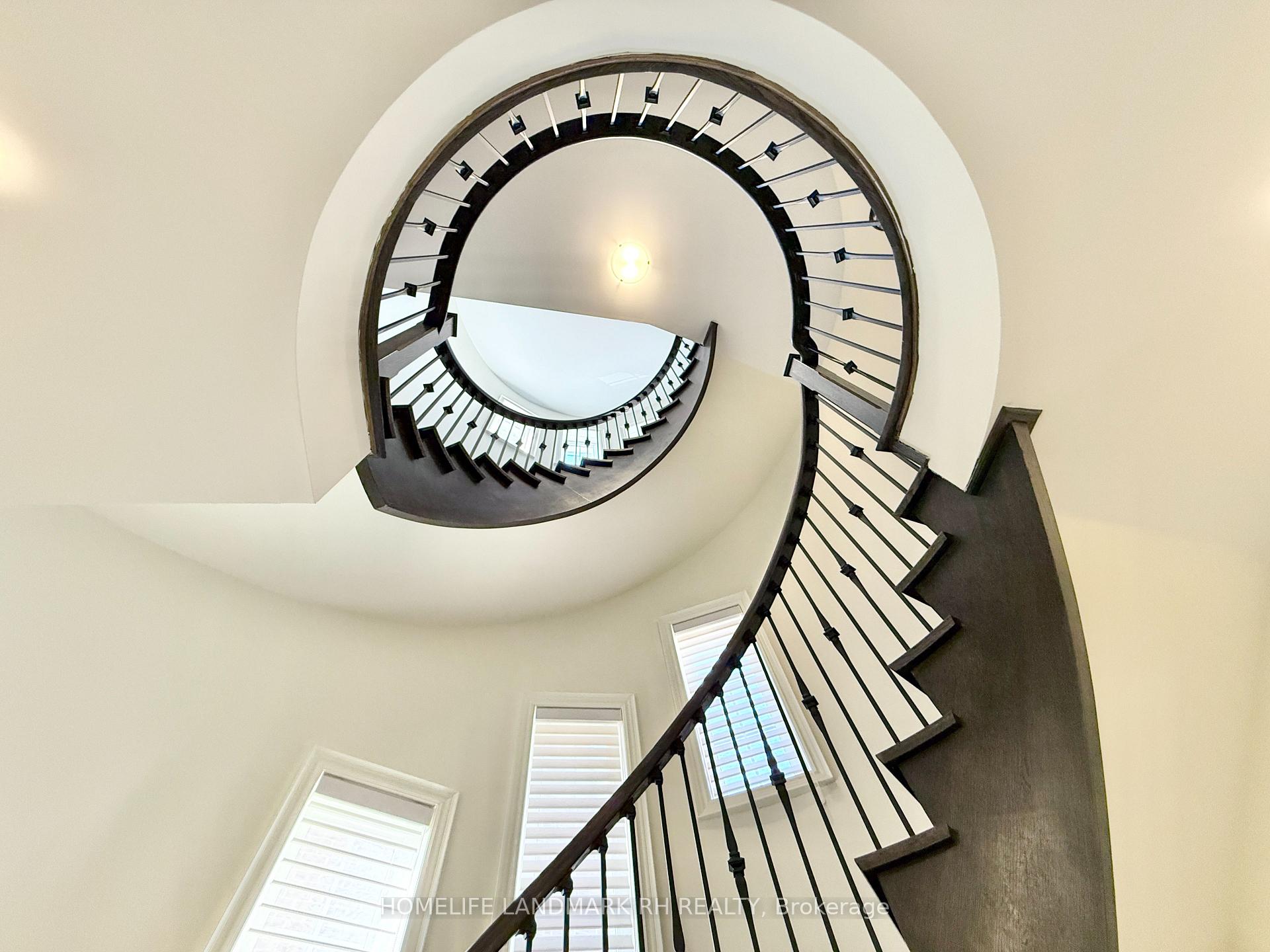 Photo 18 of 218 Farrell Road, Vaughan, Patterson — HOMEH