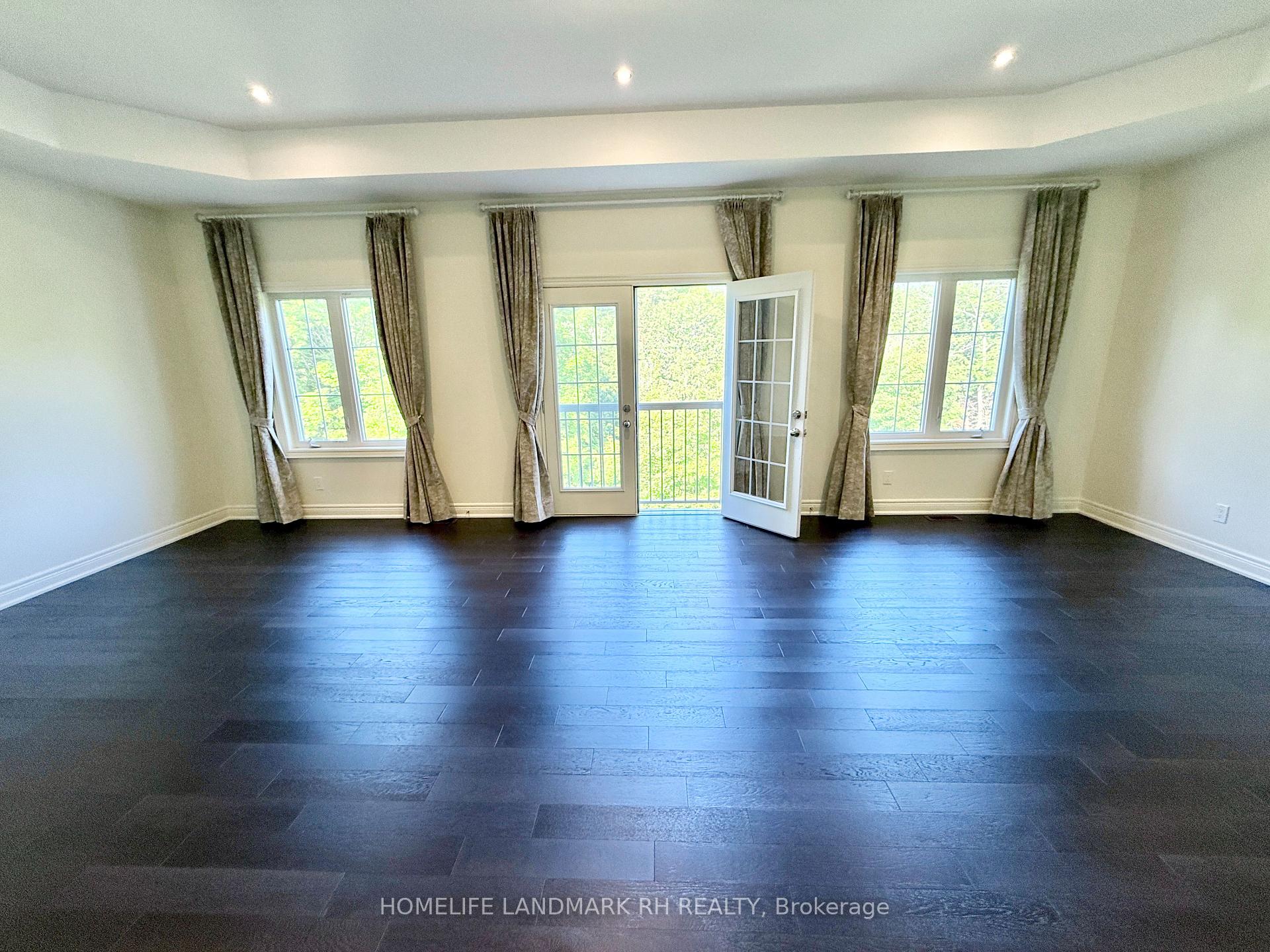 Photo 21 of 218 Farrell Road, Vaughan, Patterson — HOMEH