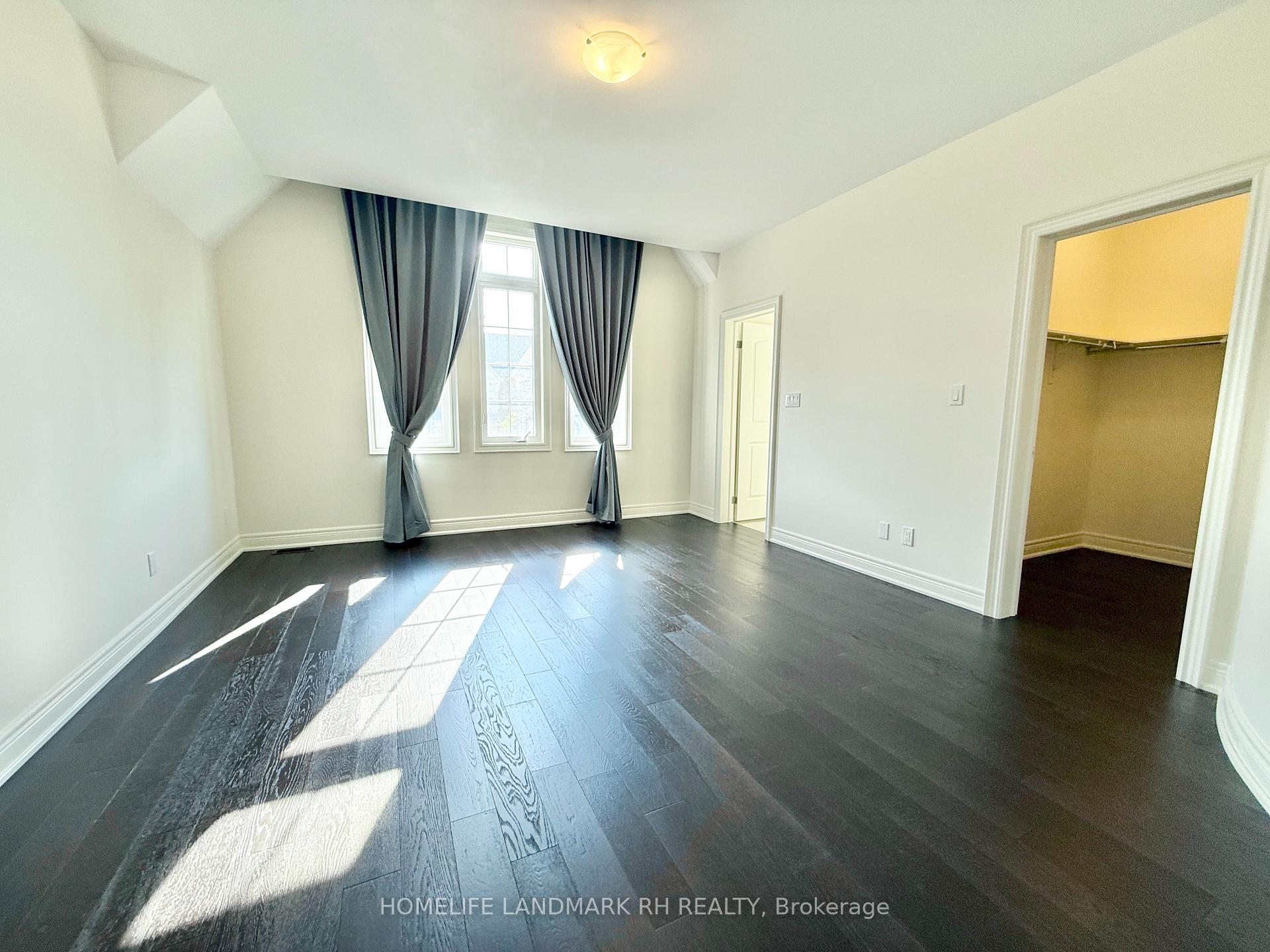 Photo 32 of 218 Farrell Road, Vaughan, Patterson — HOMEH