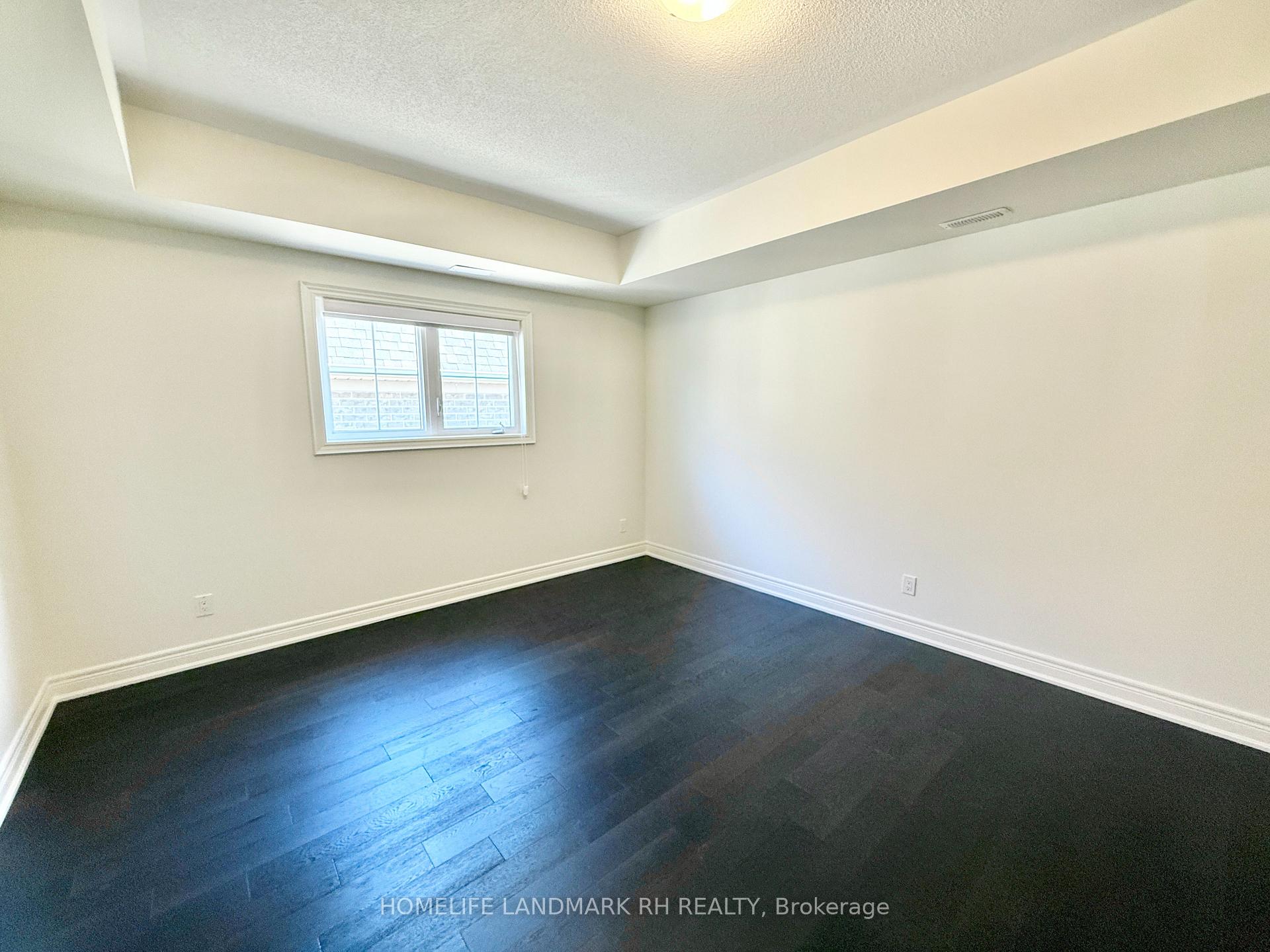 Photo 38 of 218 Farrell Road, Vaughan, Patterson — HOMEH