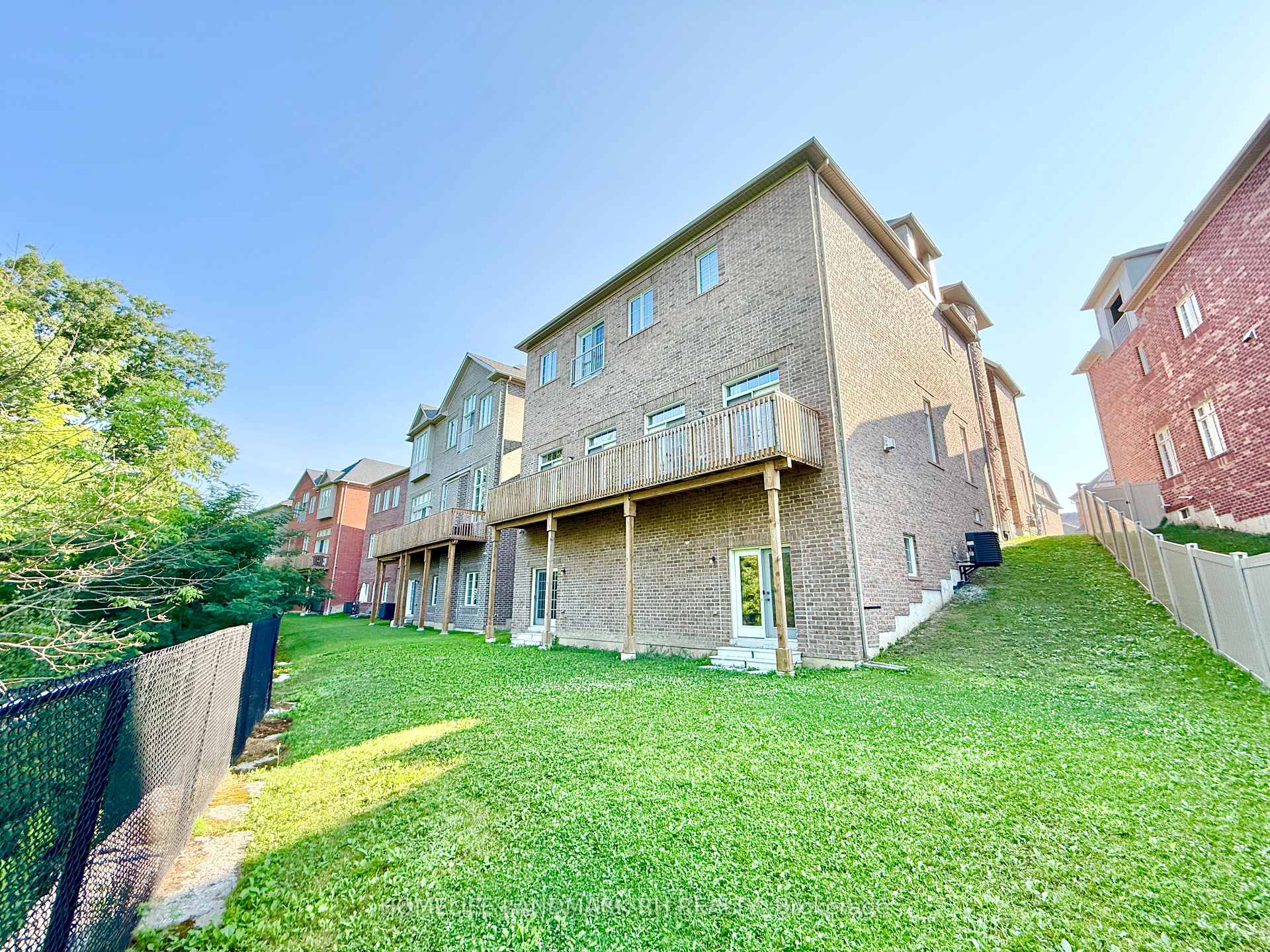Photo 49 of 218 Farrell Road, Vaughan, Patterson — HOMEH