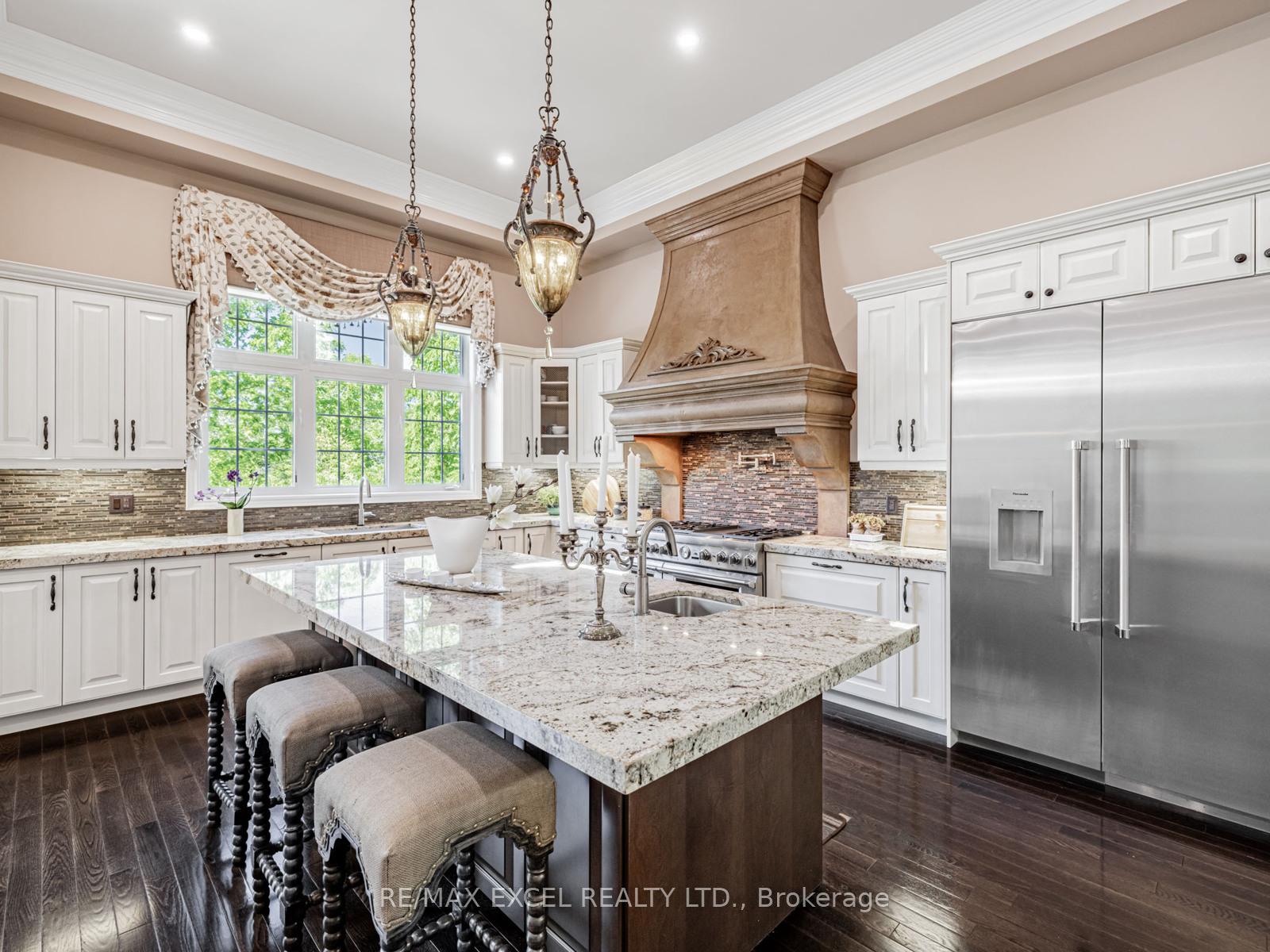 Photo 16 of 146 Upper Post Road W, Vaughan, Patterson — HOMEH