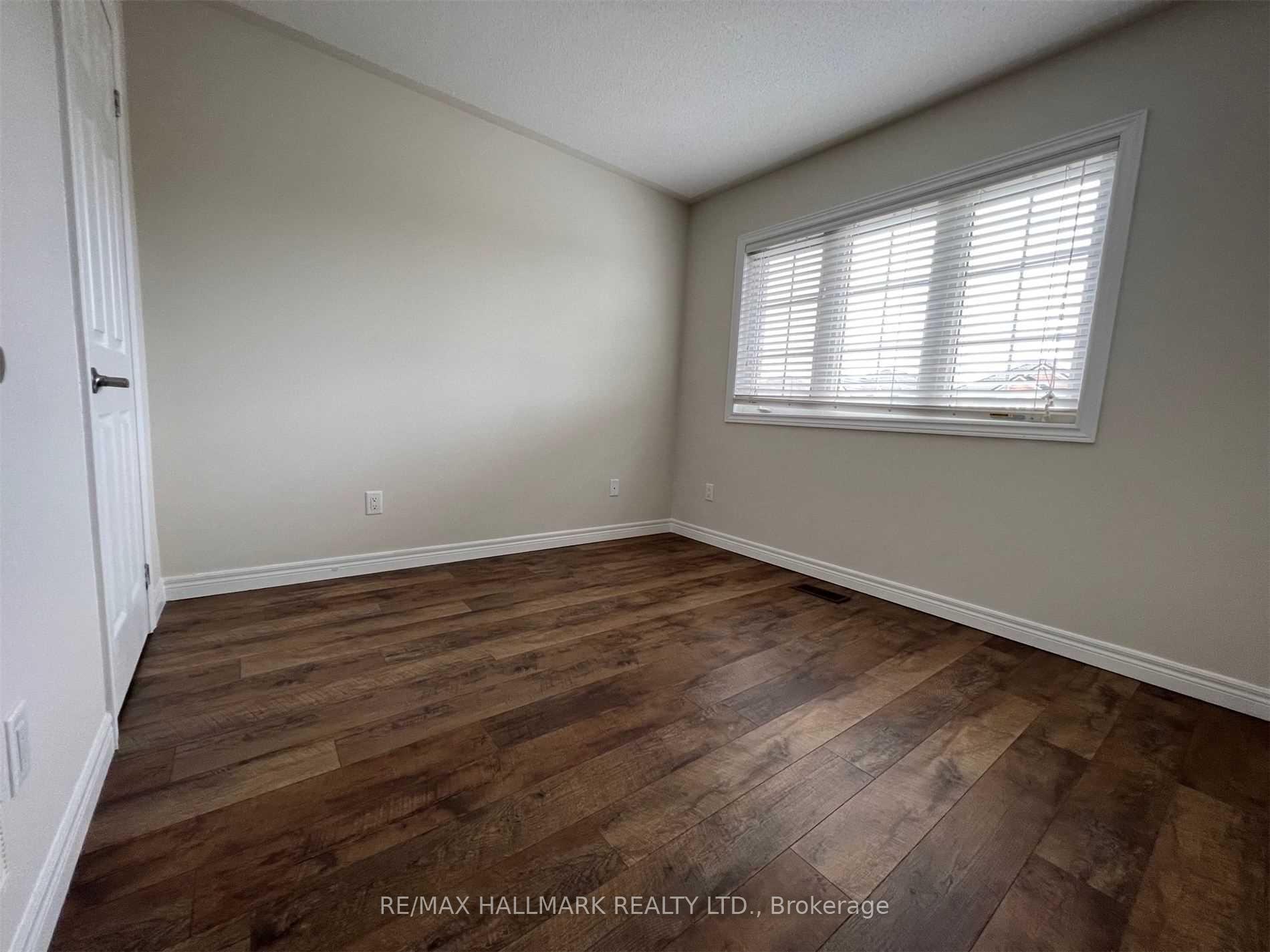 Photo 12 of 10 Coral Acres Drive, Vaughan, Patterson — HOMEH