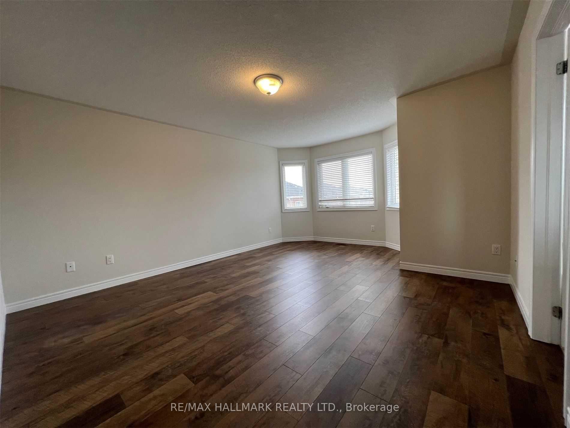 Photo 16 of 10 Coral Acres Drive, Vaughan, Patterson — HOMEH