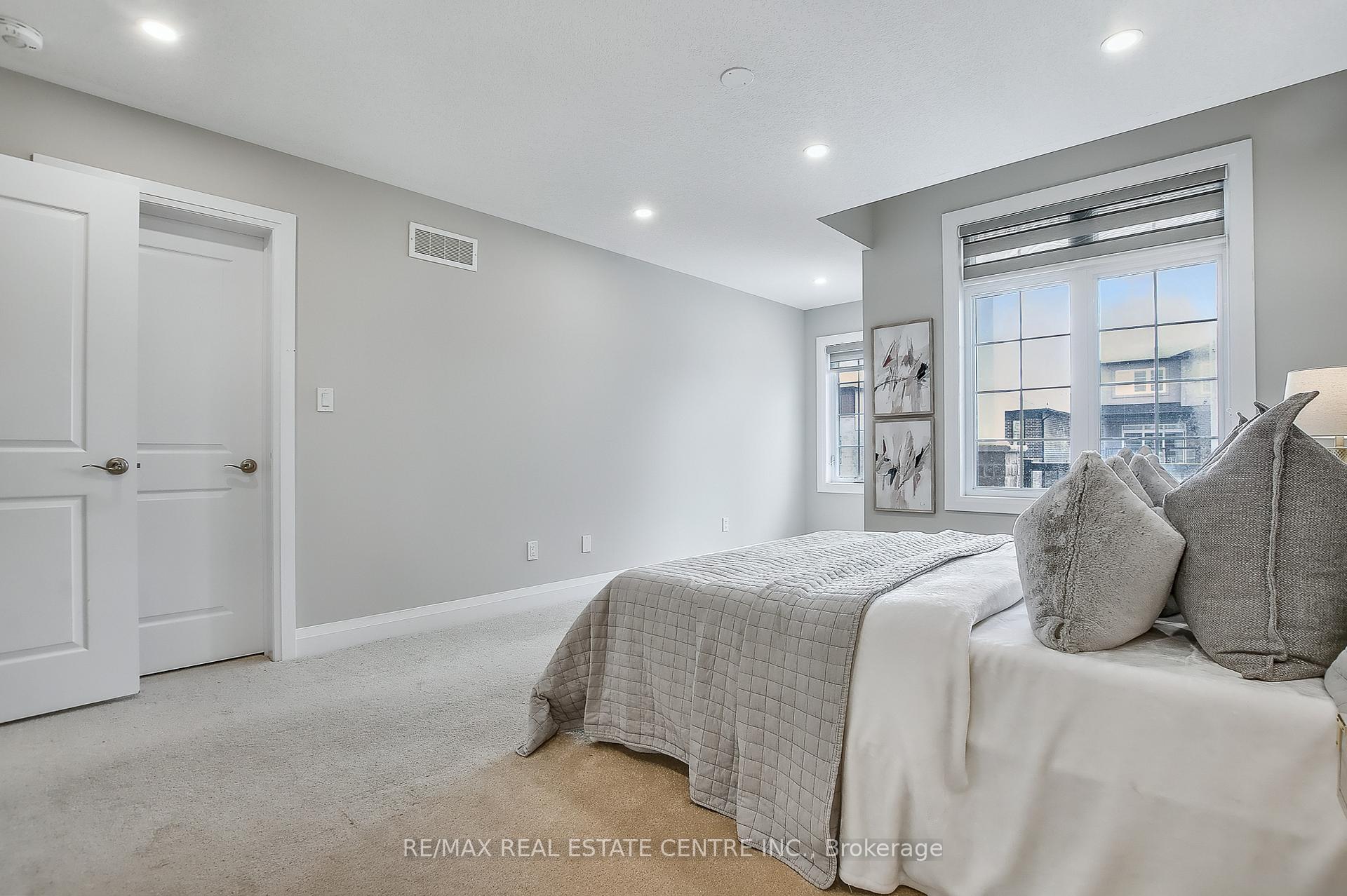 Photo 18 of 291 Raspberry Place, Waterloo — HOMEH