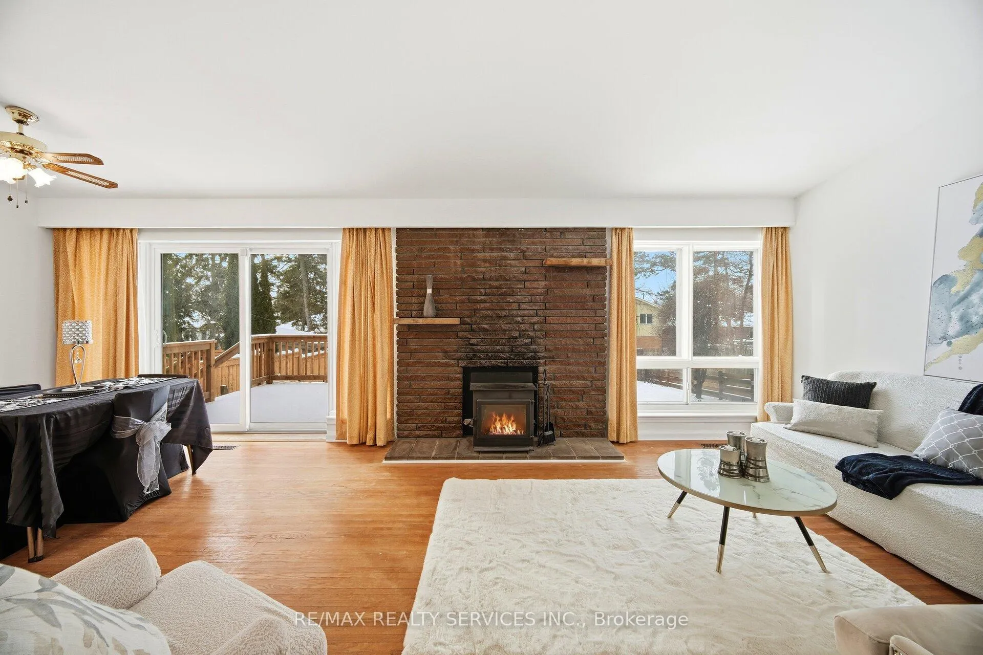 Photo 6 of 128 Hillcrest Drive, Whitby, Downtown Whitby — HOMEH