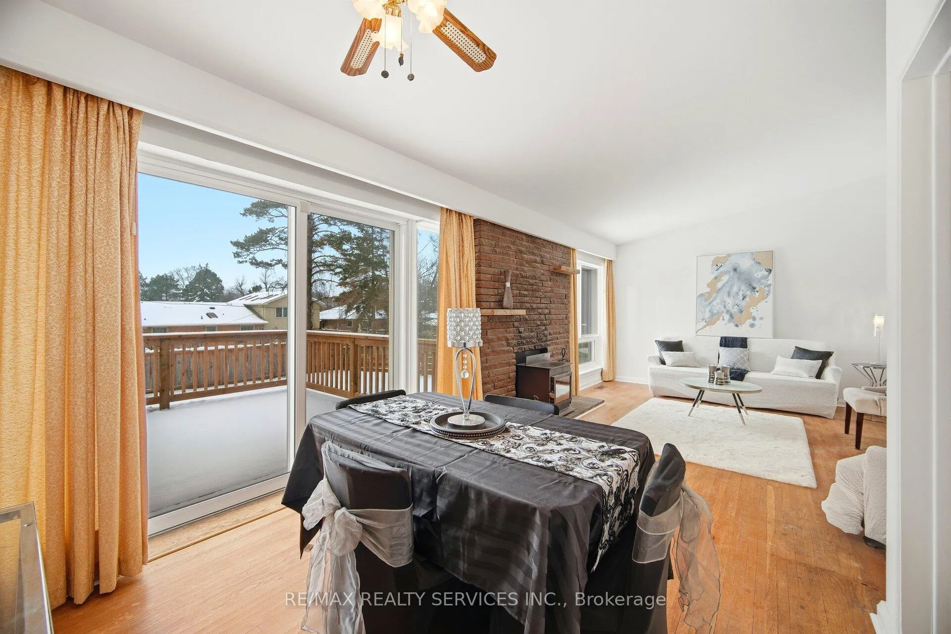 Photo 8 of 128 Hillcrest Drive, Whitby, Downtown Whitby — HOMEH