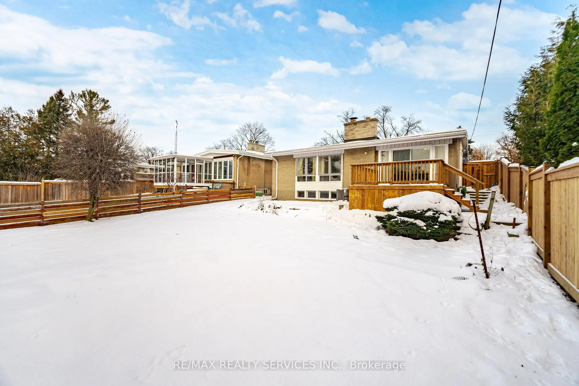 Photo 21 of 128 Hillcrest Drive, Whitby, Downtown Whitby — HOMEH