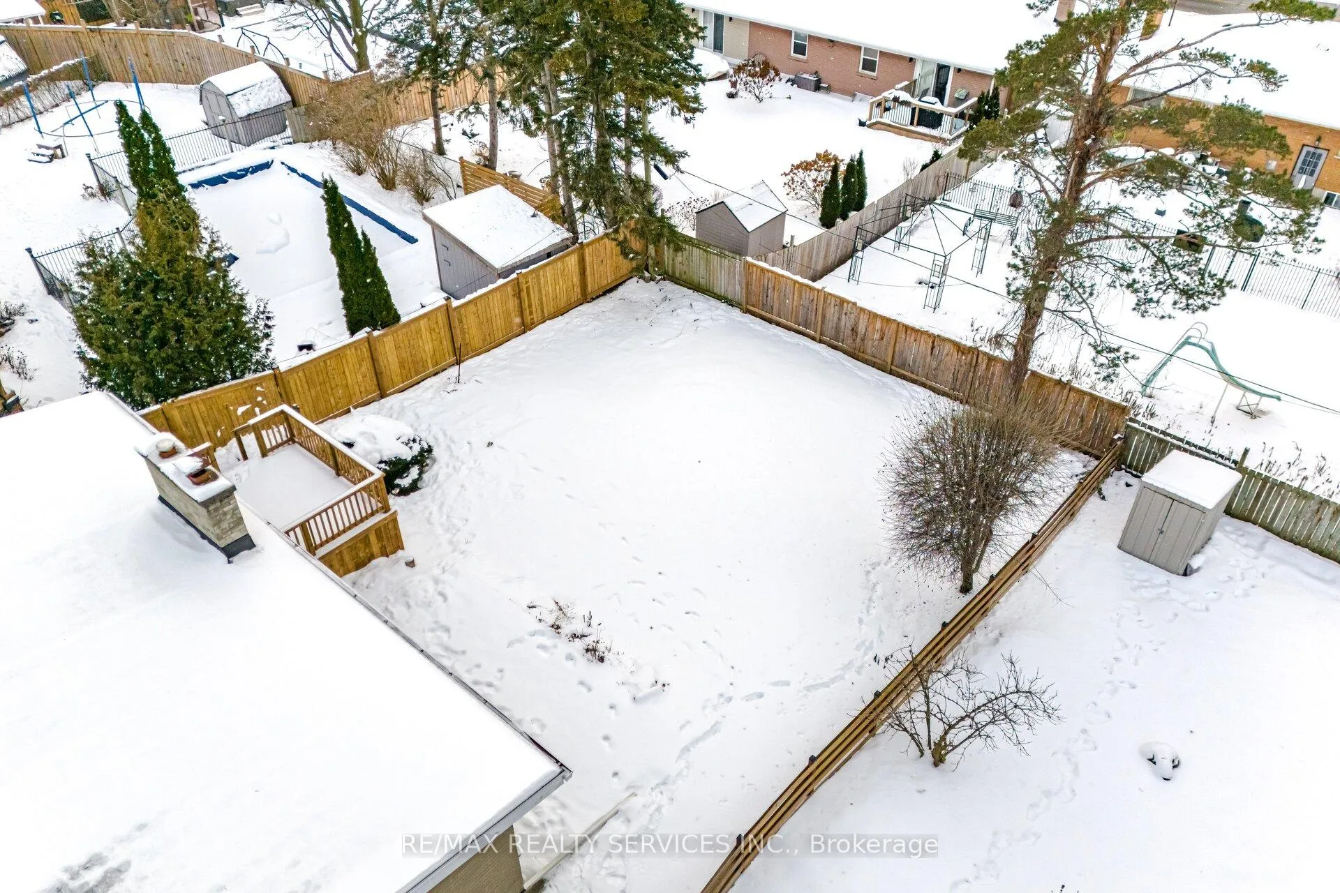 Photo 29 of 128 Hillcrest Drive, Whitby, Downtown Whitby — HOMEH