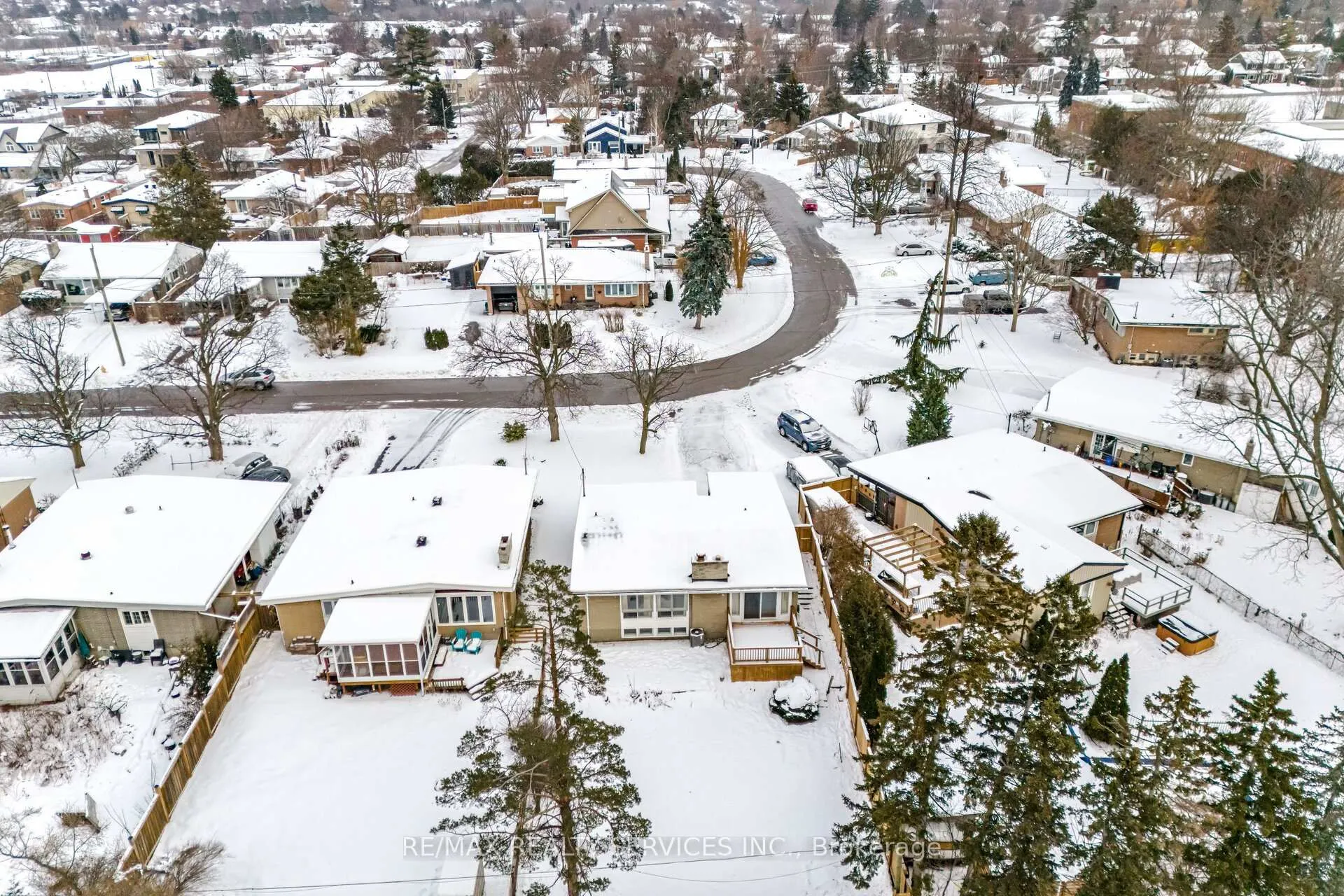 Photo 30 of 128 Hillcrest Drive, Whitby, Downtown Whitby — HOMEH