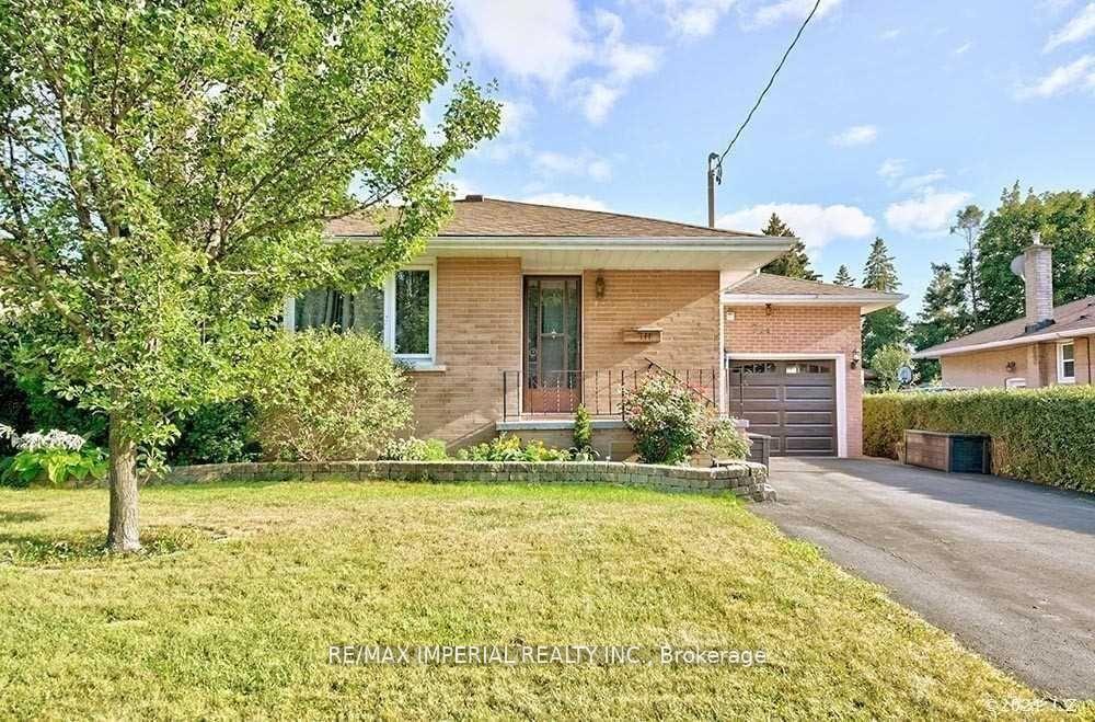 Photo 2 of Unit Bsmt, 711 Gilbert Street, Whitby, Downtown Whitby — HOMEH