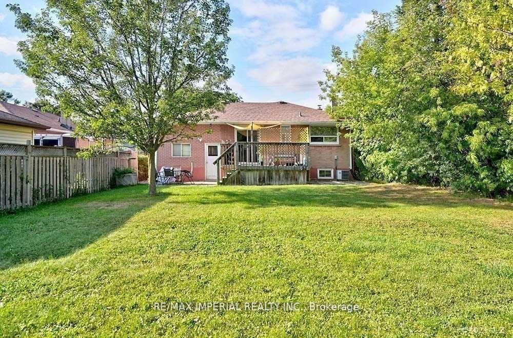 Photo 15 of Unit Bsmt, 711 Gilbert Street, Whitby, Downtown Whitby — HOMEH
